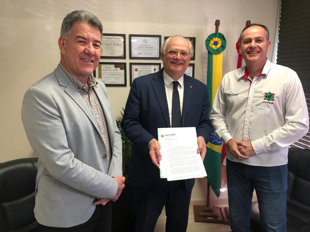 Deputado Dr. Vicente e dirigentes da Federação Catarinense de Taekwondo
