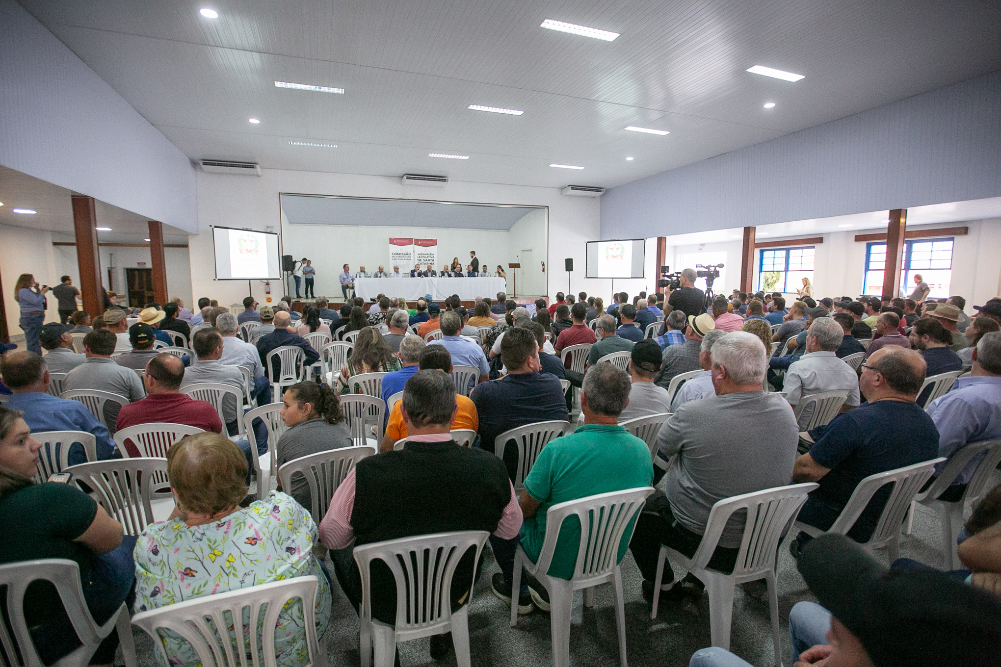 AUDIÊNCIA PÚBLICA - Situação dos produtores de leite em Santa Catarina