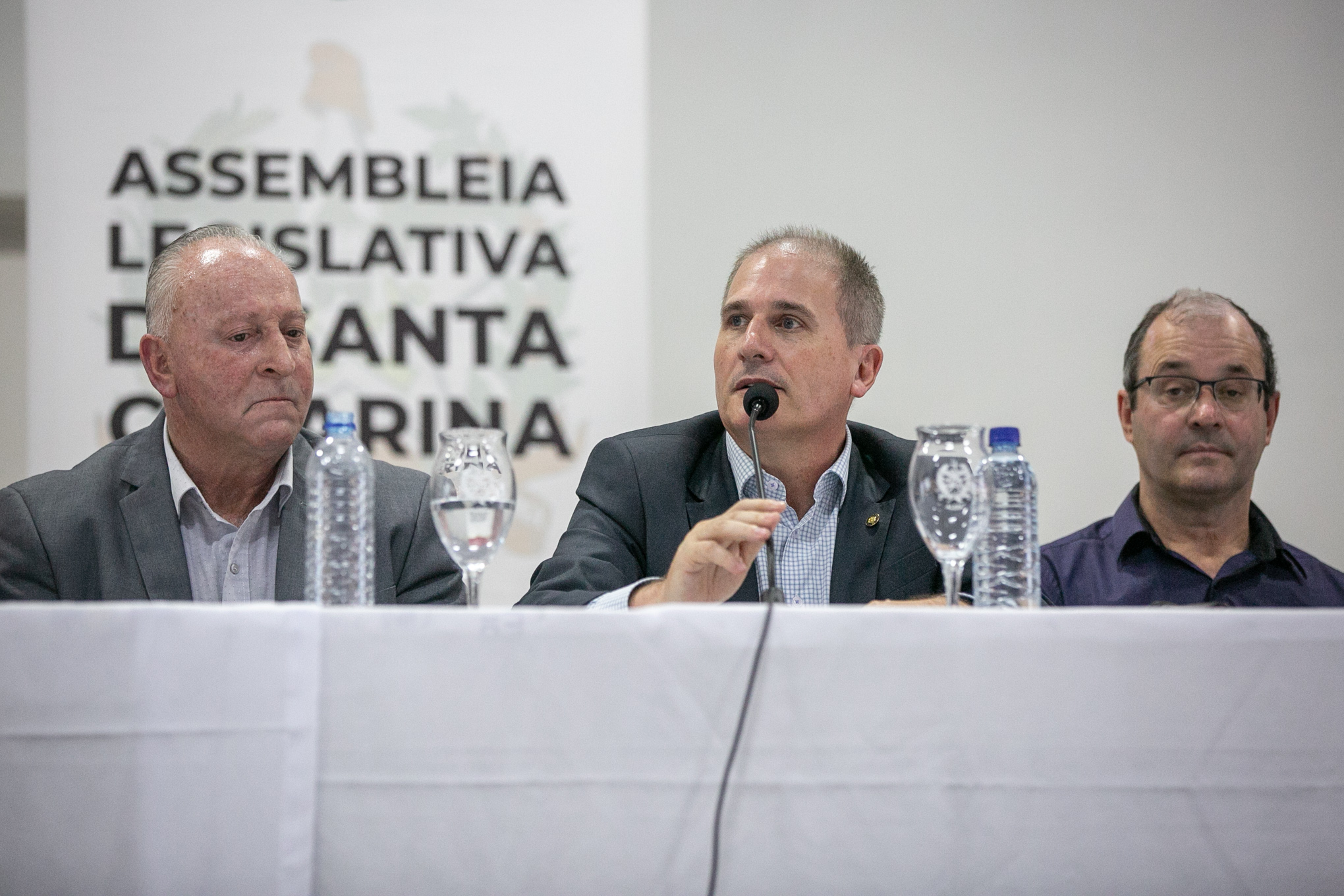 AUDIÊNCIA PÚBLICA - Situação dos produtores de leite em Santa Catarina - Deputado Oscar Gutz (PL) 	 - Deputado Altair Silva (PP)