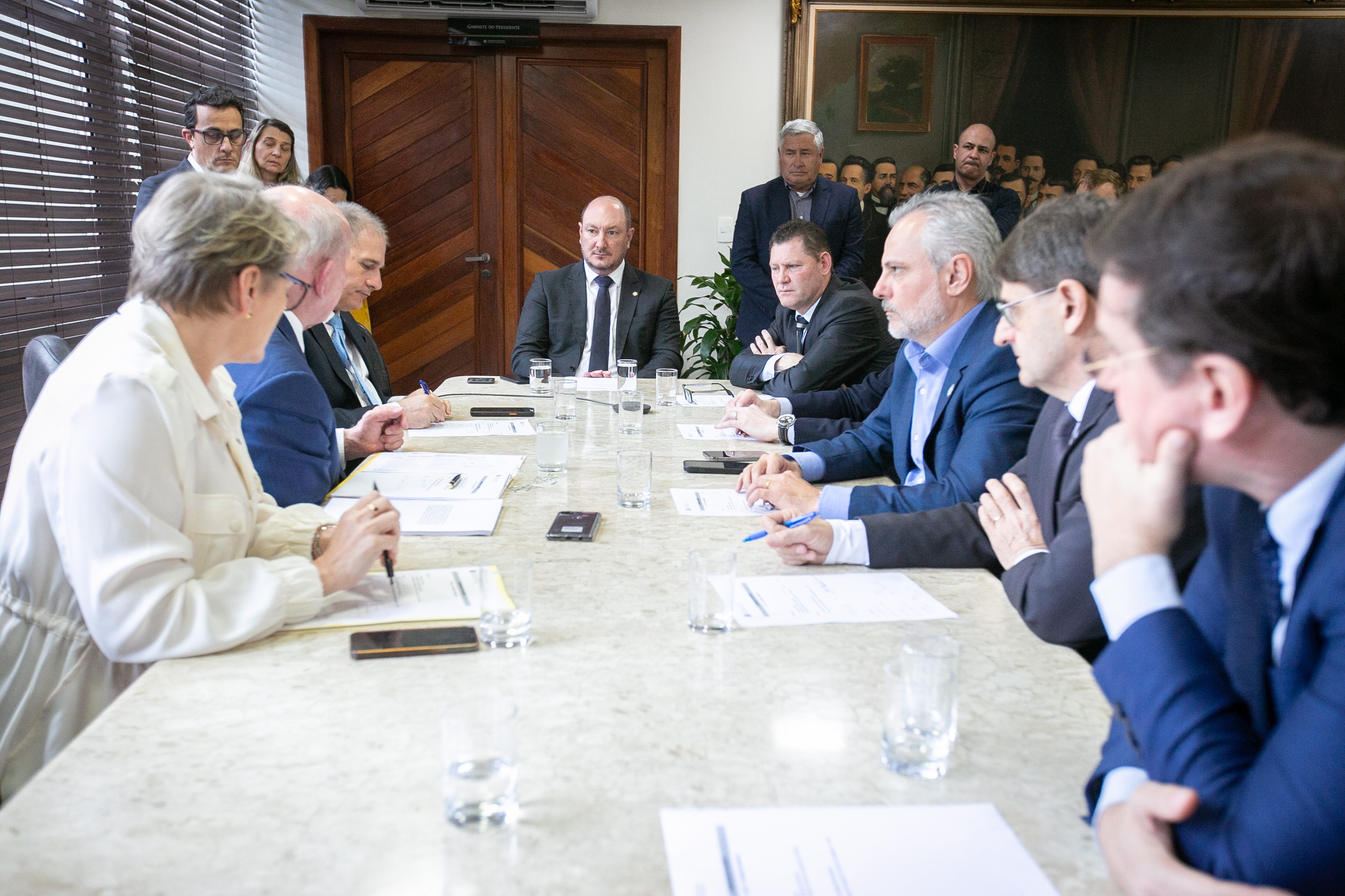 Reunião da Bancada do Oeste com Secretários