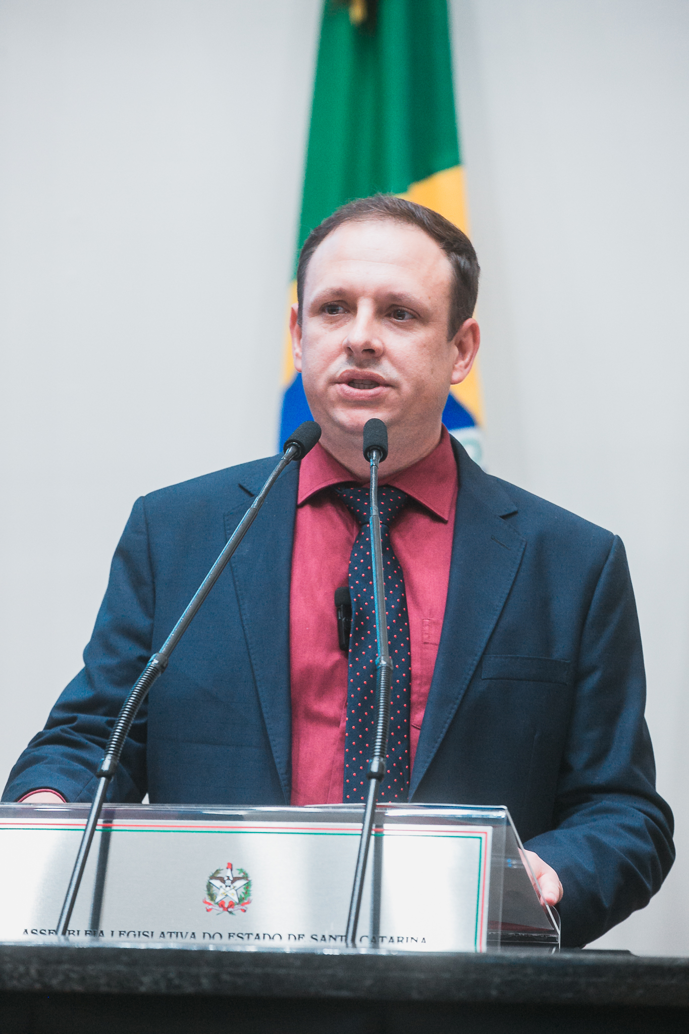 Suspensão de Sessão - Tiago de Oliveira, Vereador de Itapoá e Banda Foral