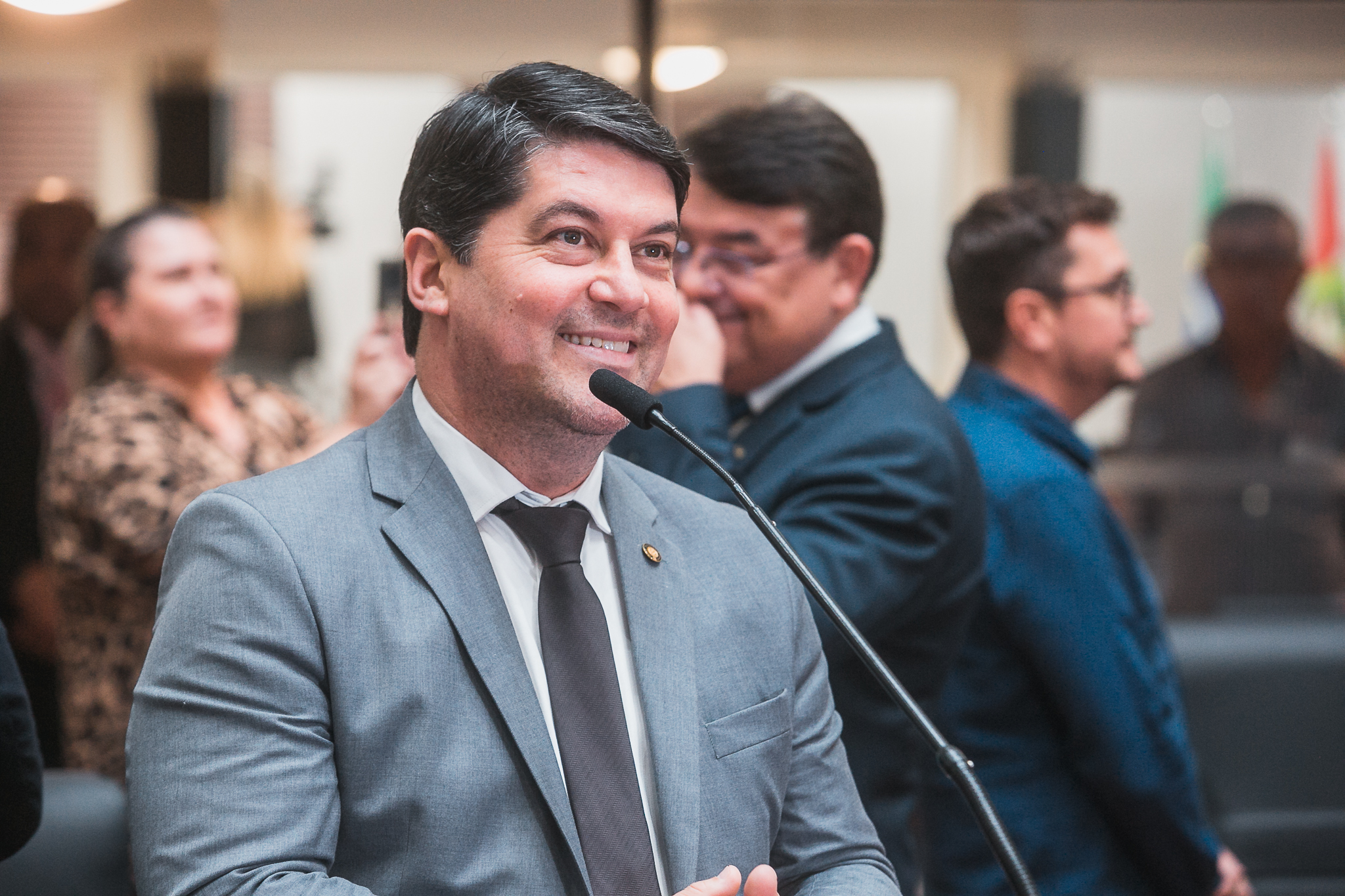 Suspensão de Sessão - Tiago de Oliveira, Vereador de Itapoá e Banda Foral - Deputado Emerson Stein (MDB)