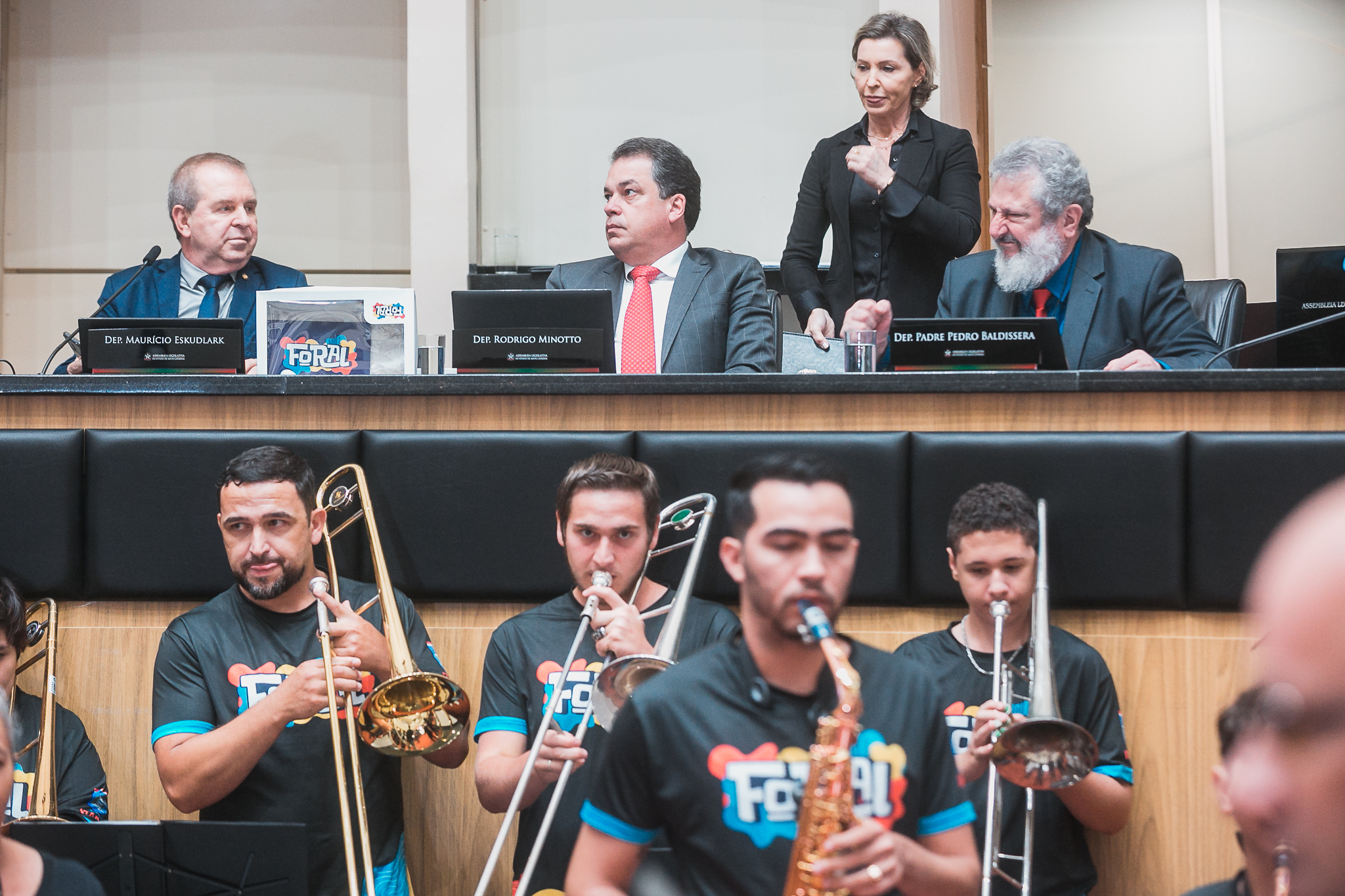 Suspensão de Sessão - Tiago de Oliveira, Vereador de Itapoá e Banda Foral