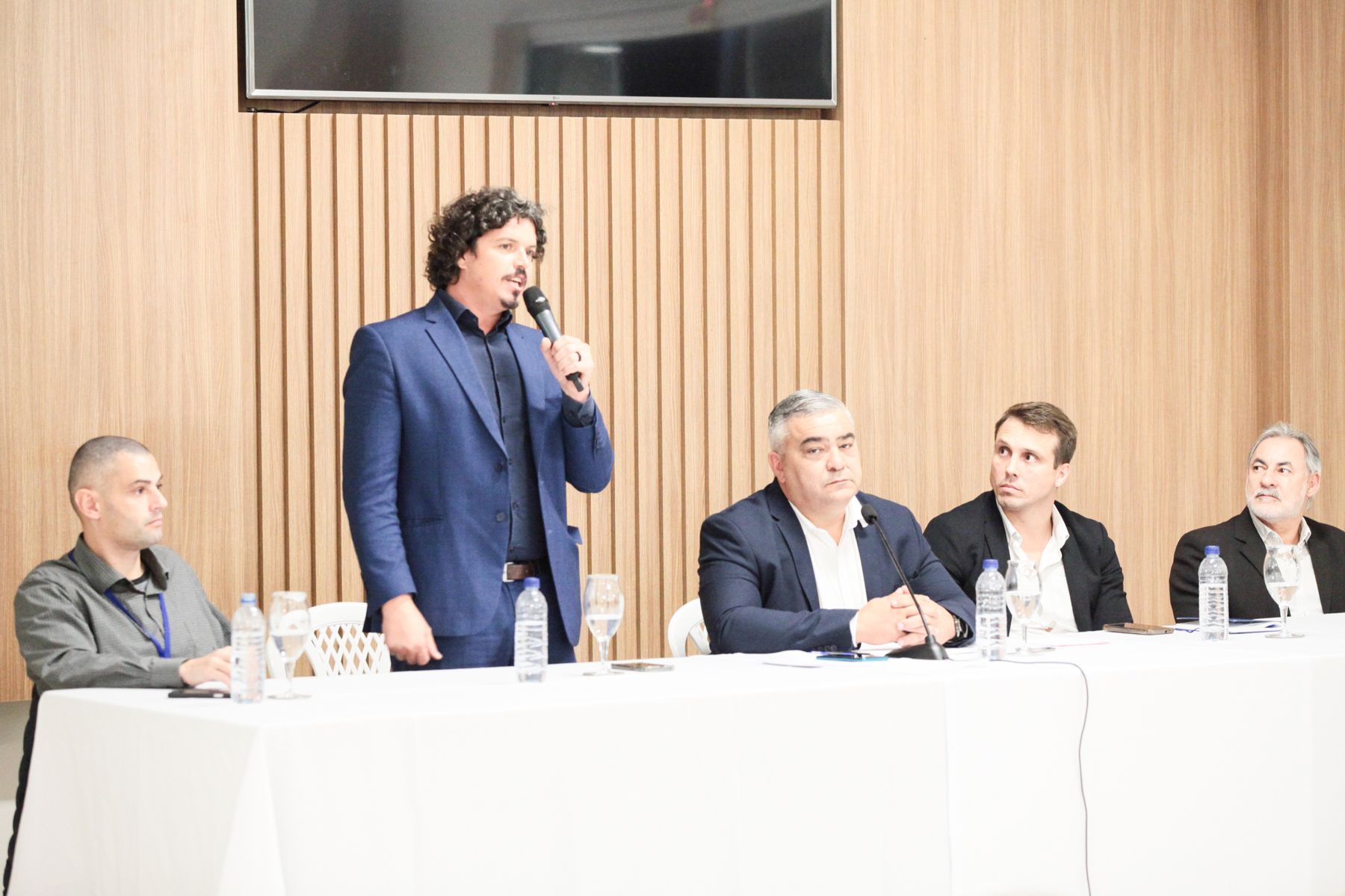 Audiência Pública para tratar da Situação do Sistema de Esgoto da Praia dos Ingleses