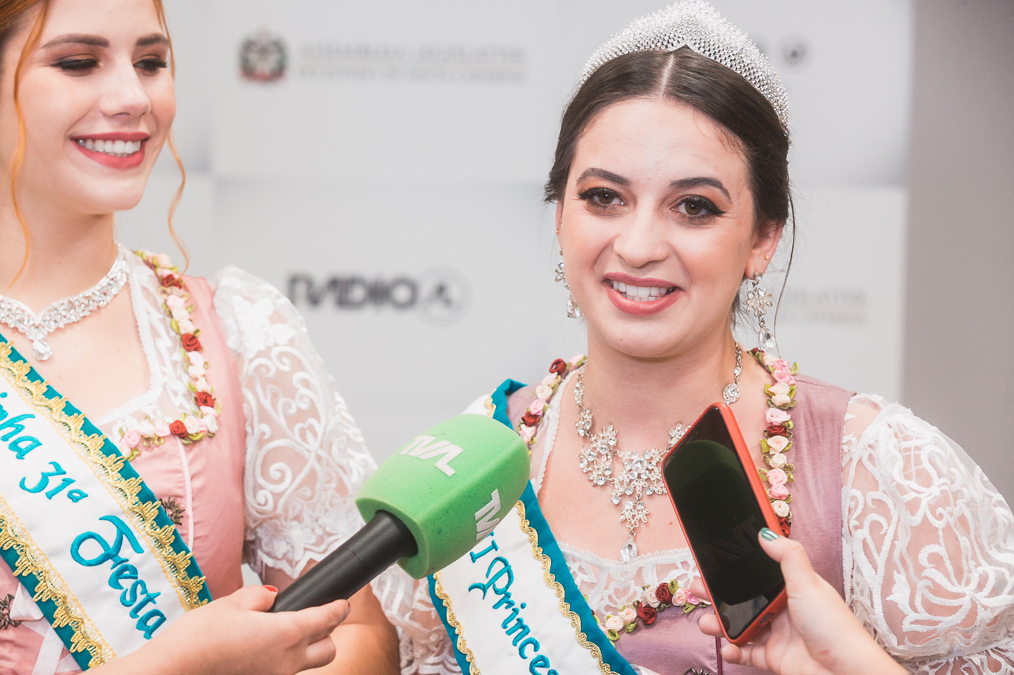 Prefeito e Realeza de Timbó convidam para a Festa do Imigrante