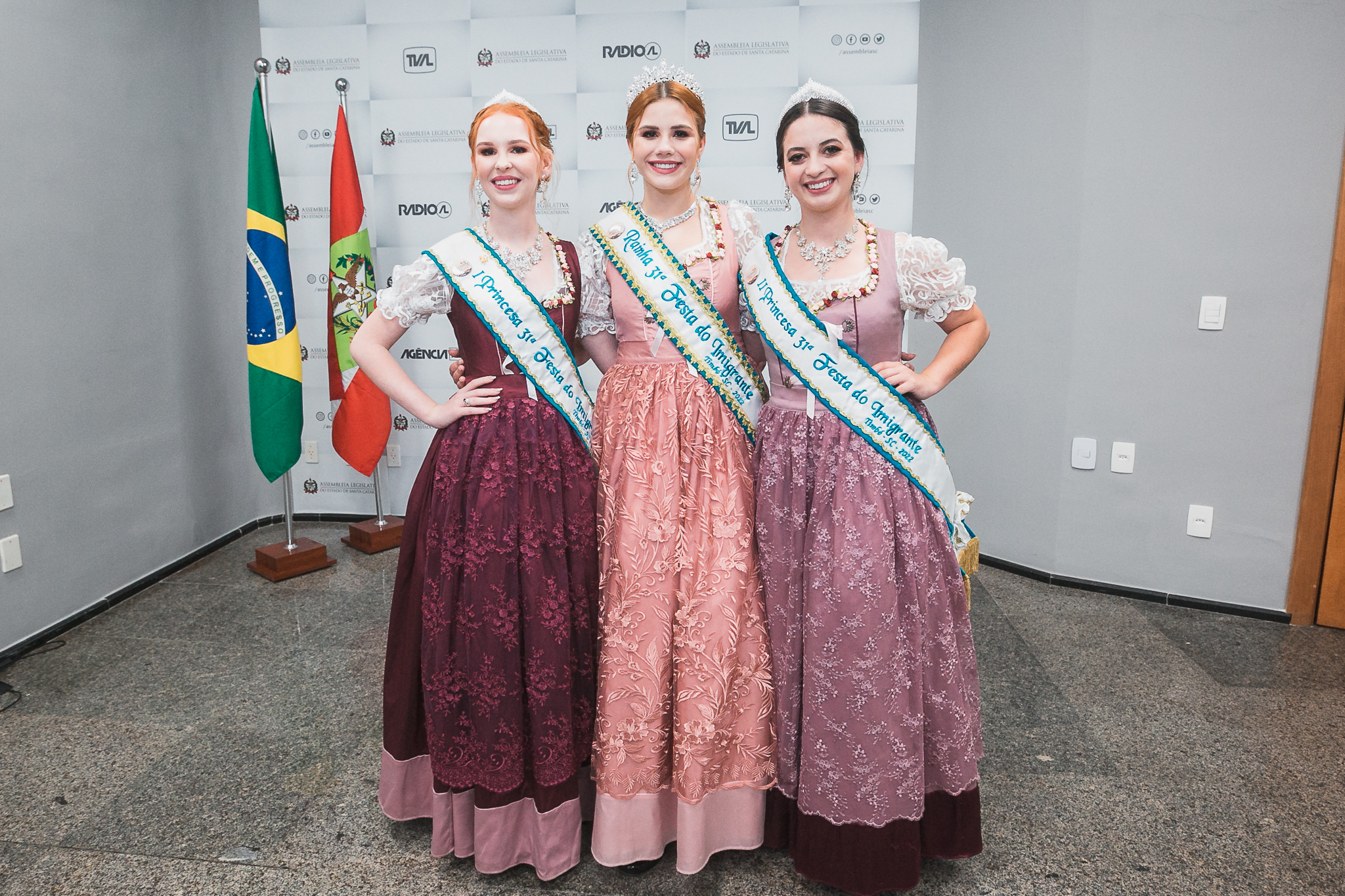 Prefeito e Realeza de Timbó convidam para a Festa do Imigrante