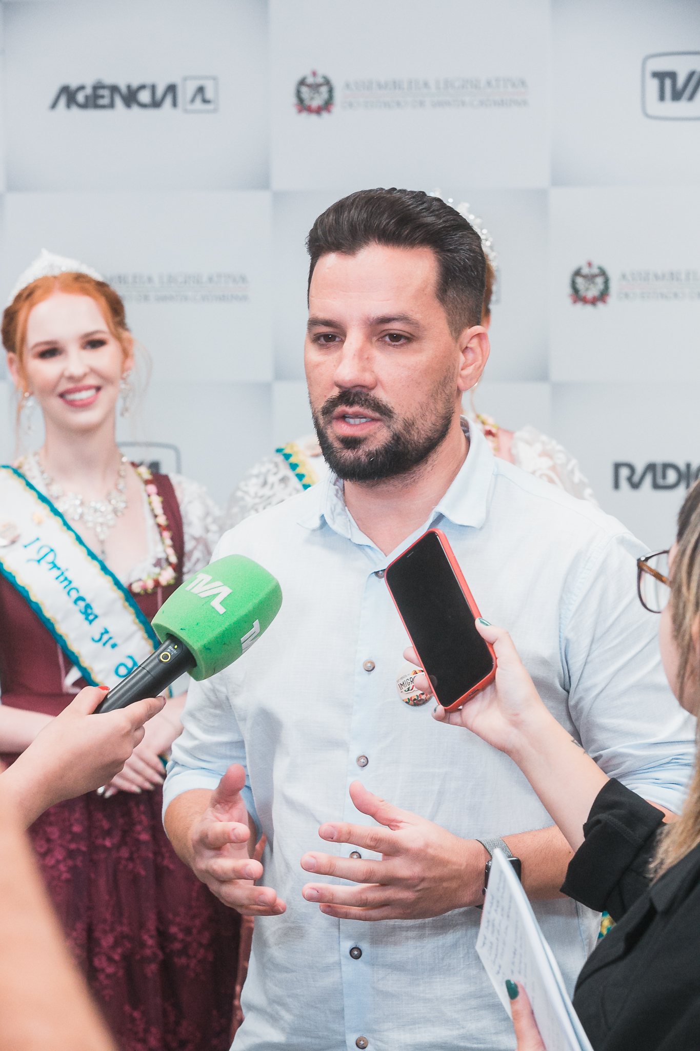 Prefeito e Realeza de Timbó convidam para a Festa do Imigrante