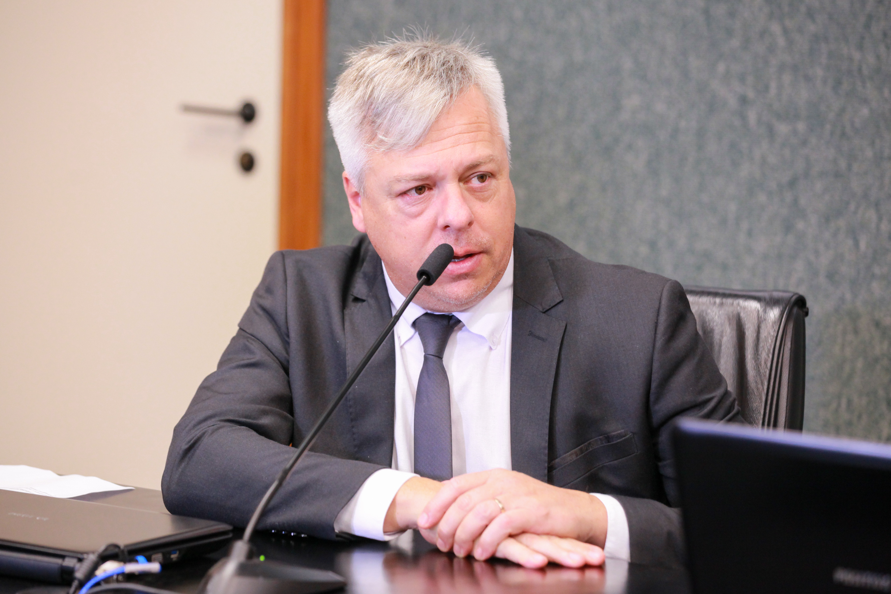 Instalação da Comissão Especial com e finalidade de alterar o RIALESC - Deputado Fabiano da Luz (PT)