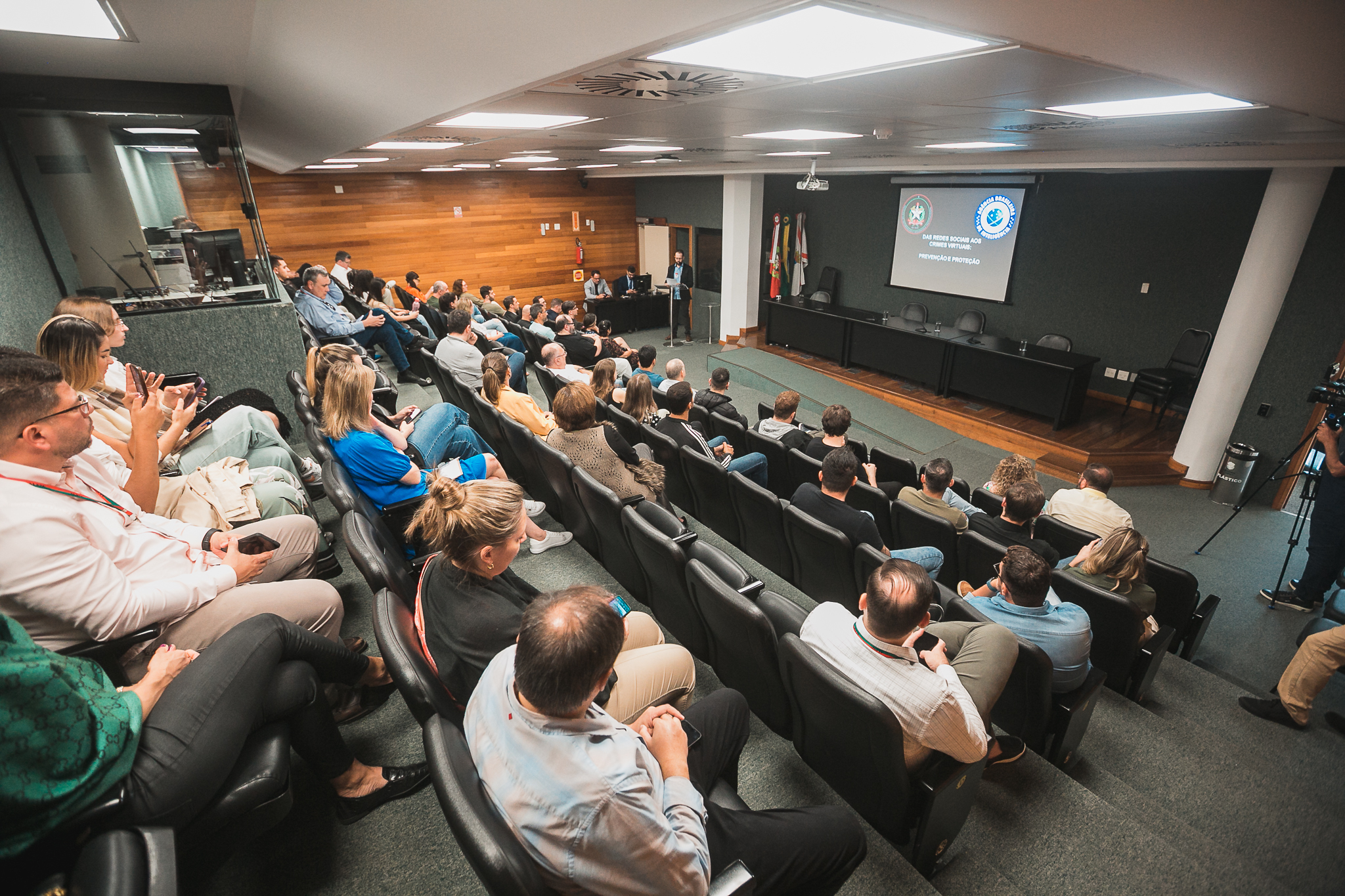 Palestra - Proteção e Prevenção das redes sociais aos crimes virtuais