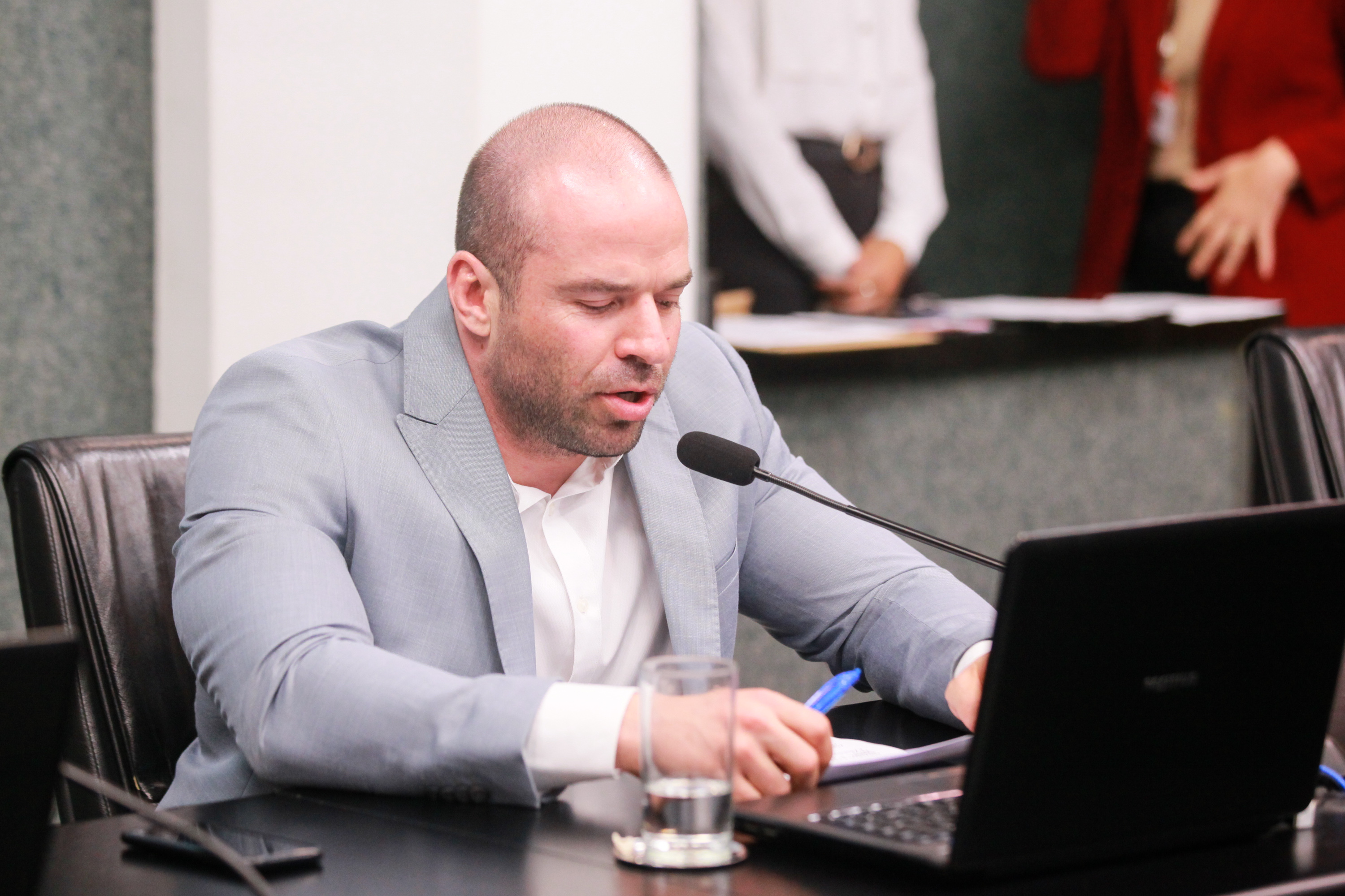 Comissão de Segurança Pública / Entrega moção - deputado Jessé Lopes