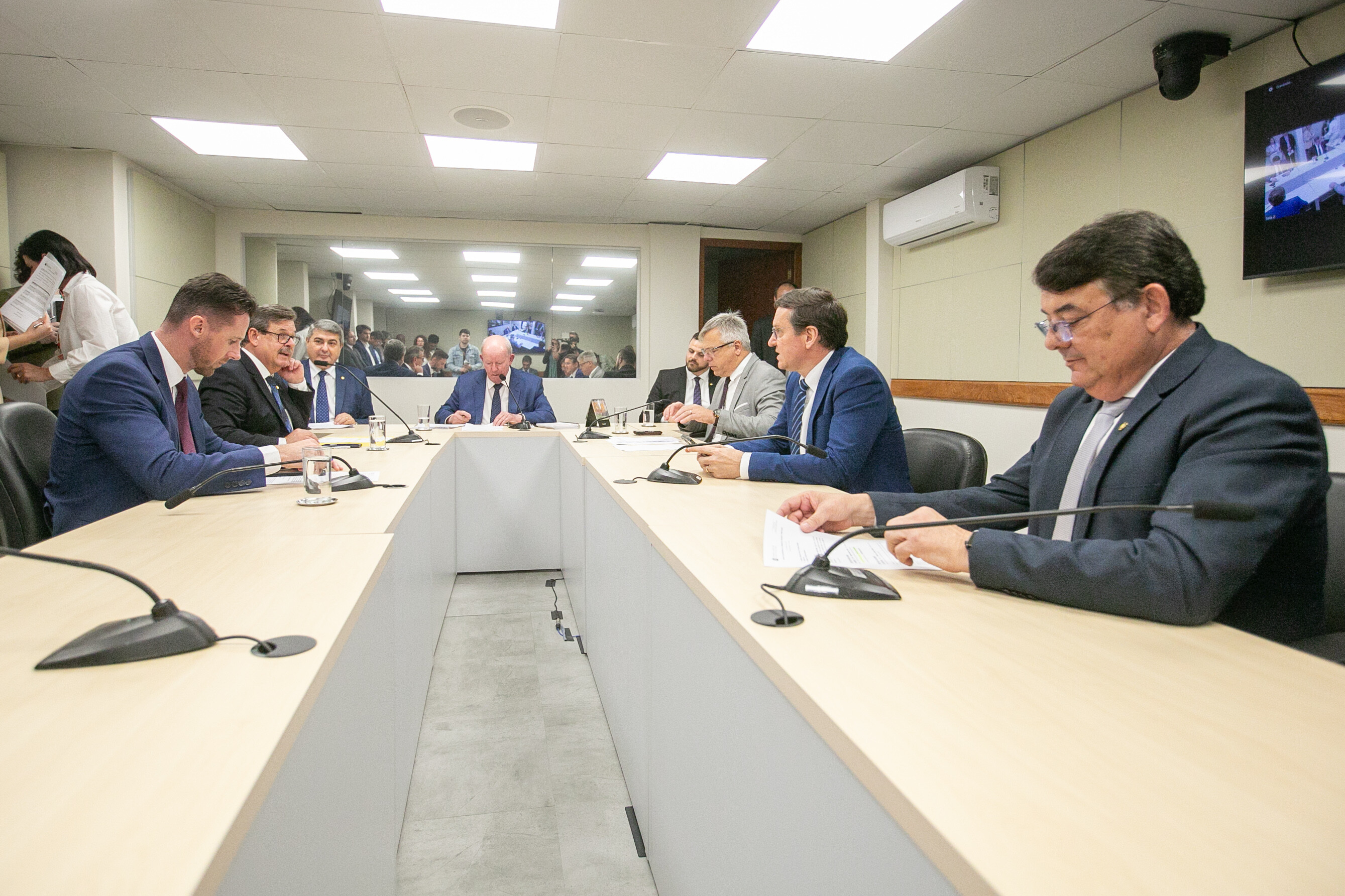 Comissão aprova projeto sobre transformação de cargo no TJSC