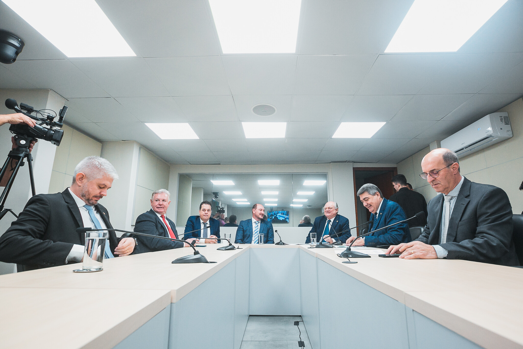 Frente apresenta relatório de atividades realizadas em missão à Itália