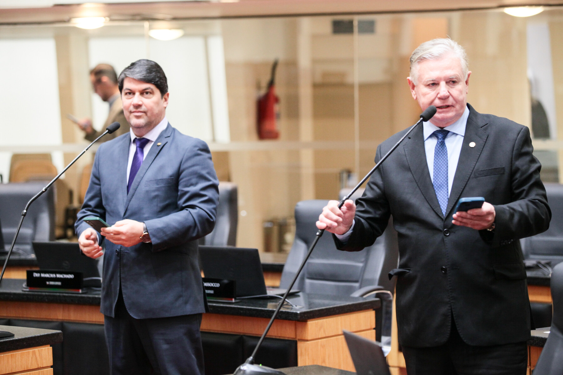 Deputados divergem sobre execução do programa Estrada Boa