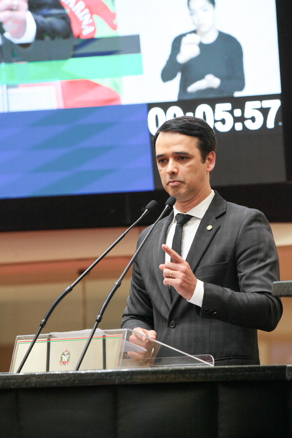 Deputados pedem mobilização social em votações sobre aborto e marco temporal