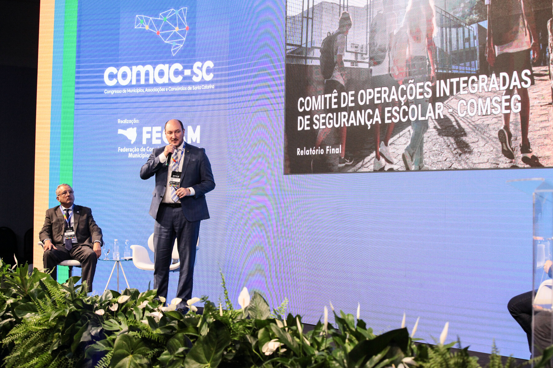 Presidente da Alesc fala sobre o Comseg Escolar em congresso da Fecam