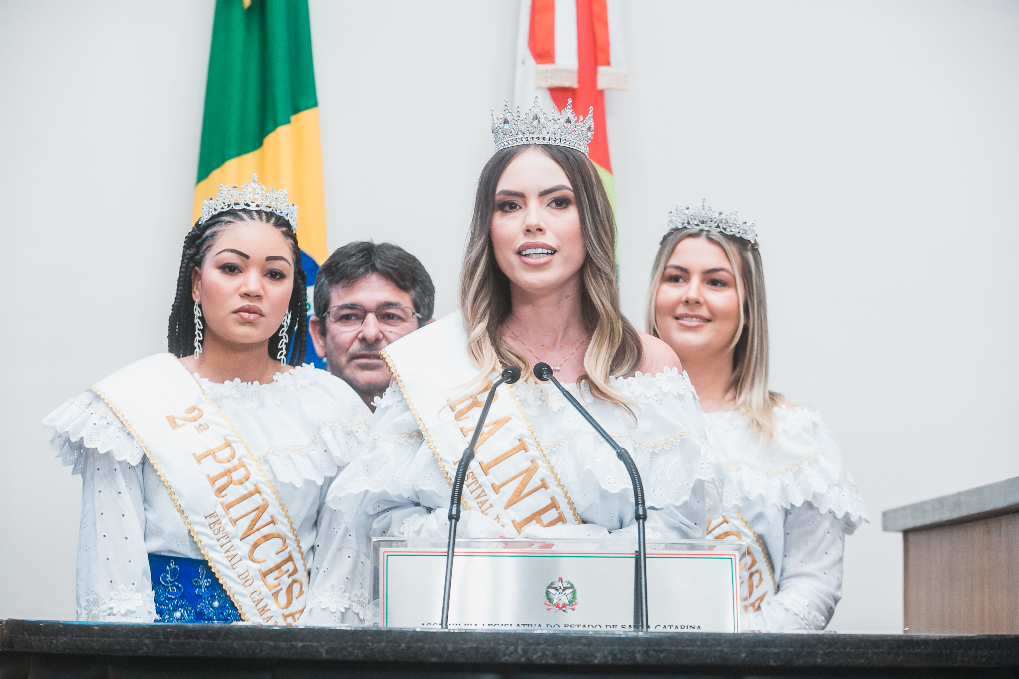 Interrupção de Sessão - Prefeito e Realeza de Porto Belo convidam para o 8º Festival do Camarão