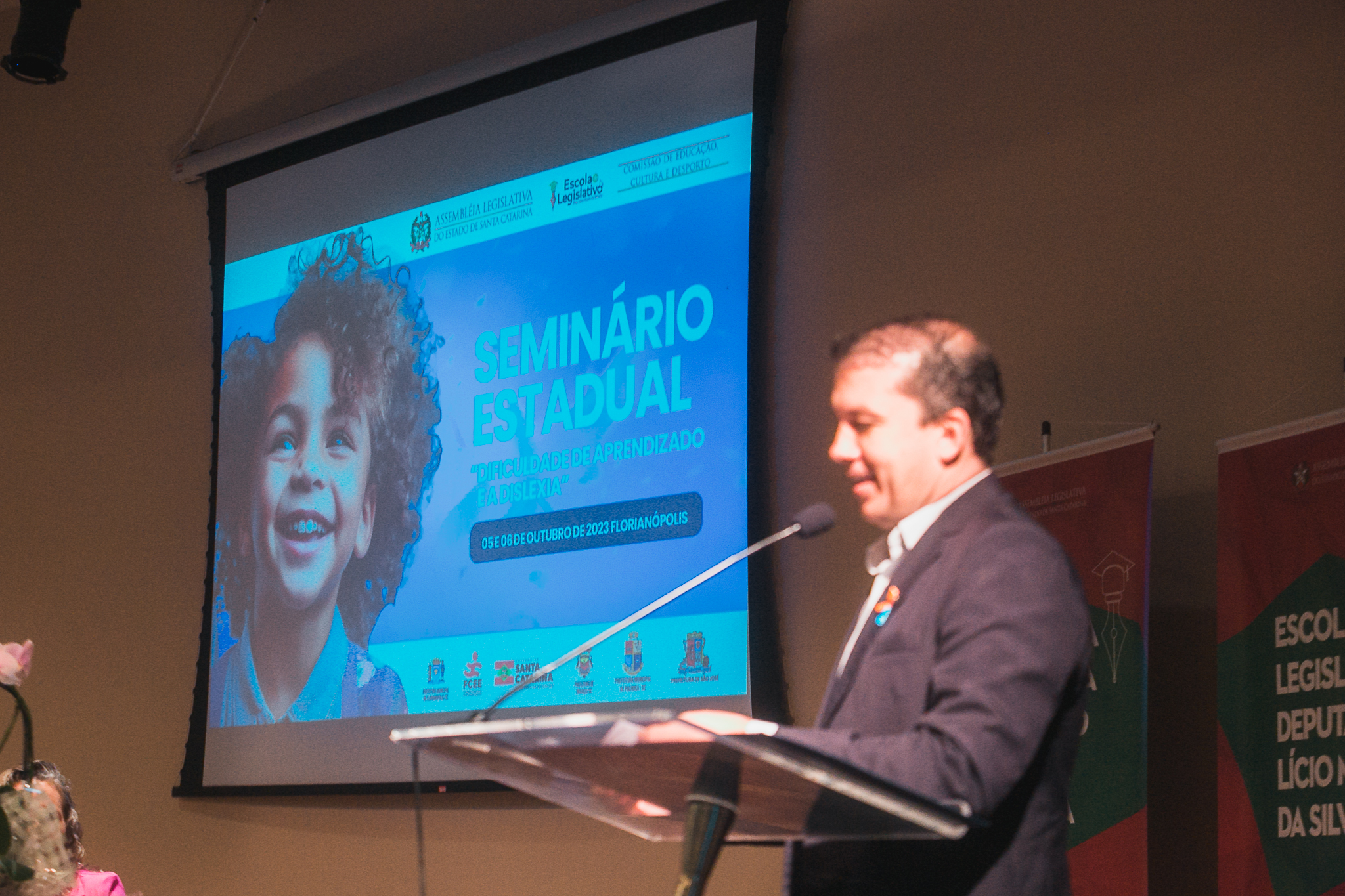 Seminário Estadual sobre Dificuldade de Aprendizado e Dislexia