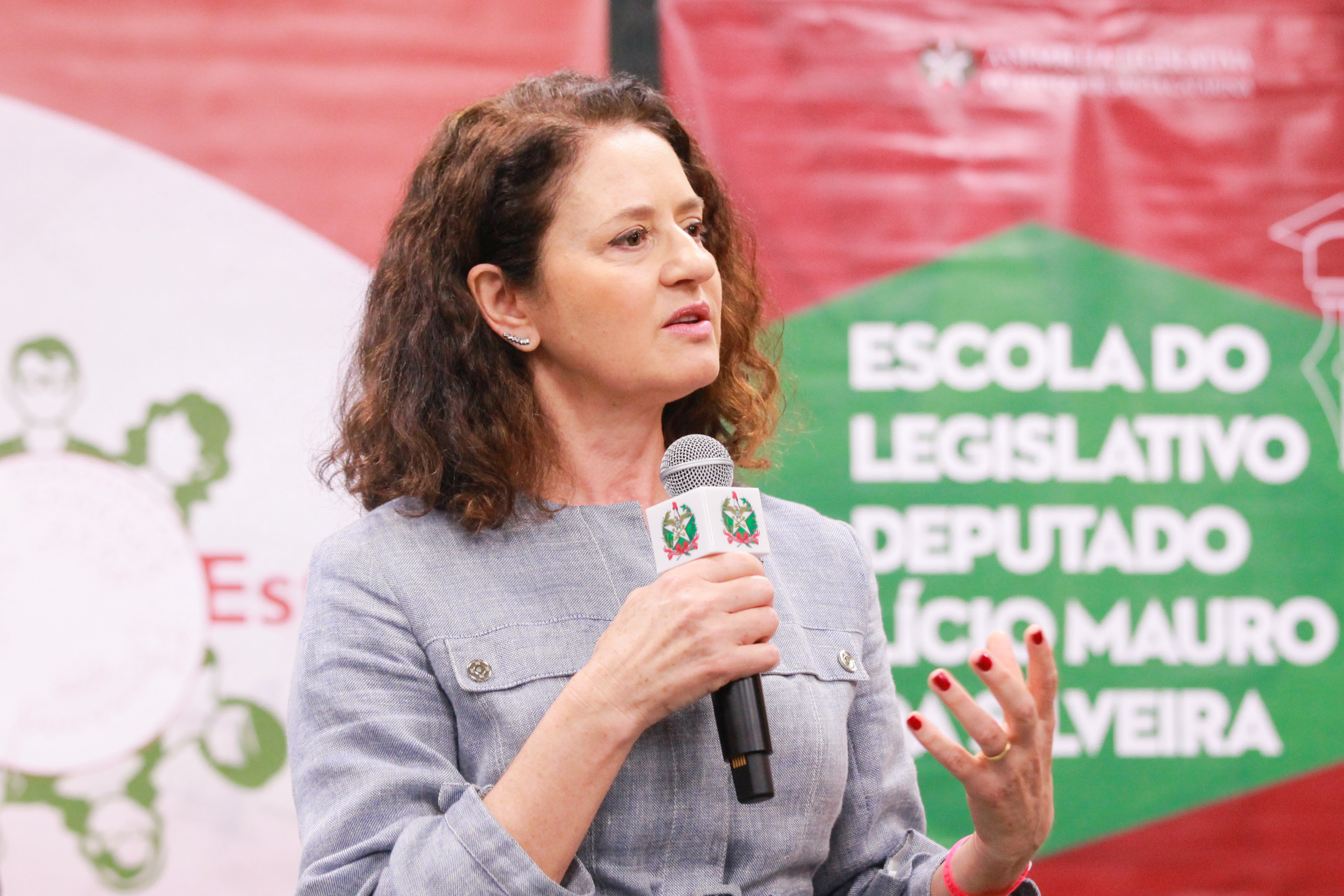 Estágio-visita - Palestra com a diretora da Escola da Alesc, Marlene Fengler