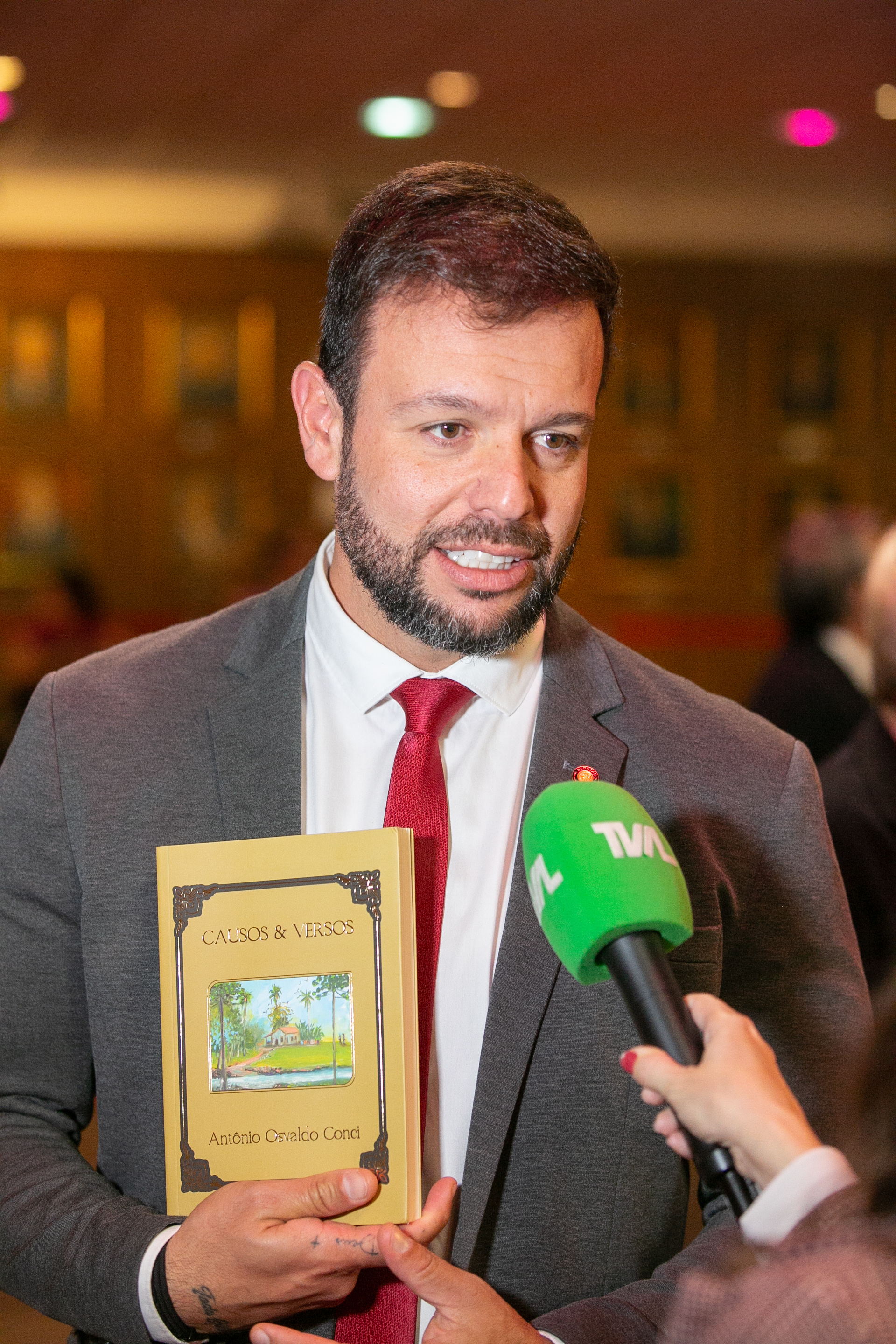 LANÇAMENTO LITERÁRIO - 