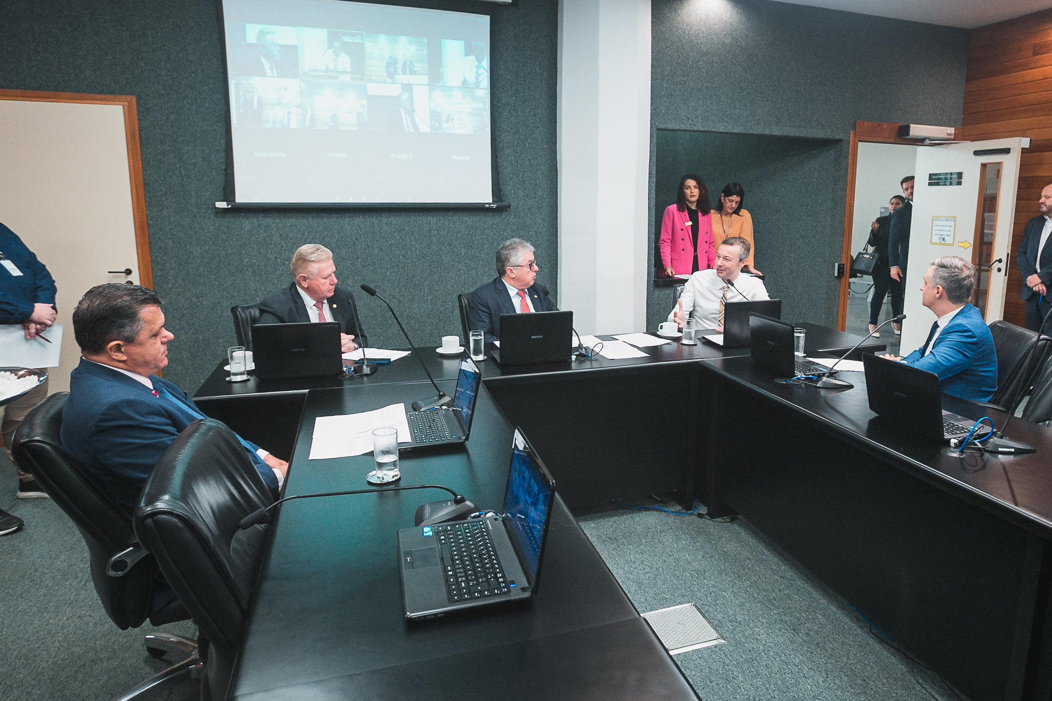 Comissão de Assuntos Municipais