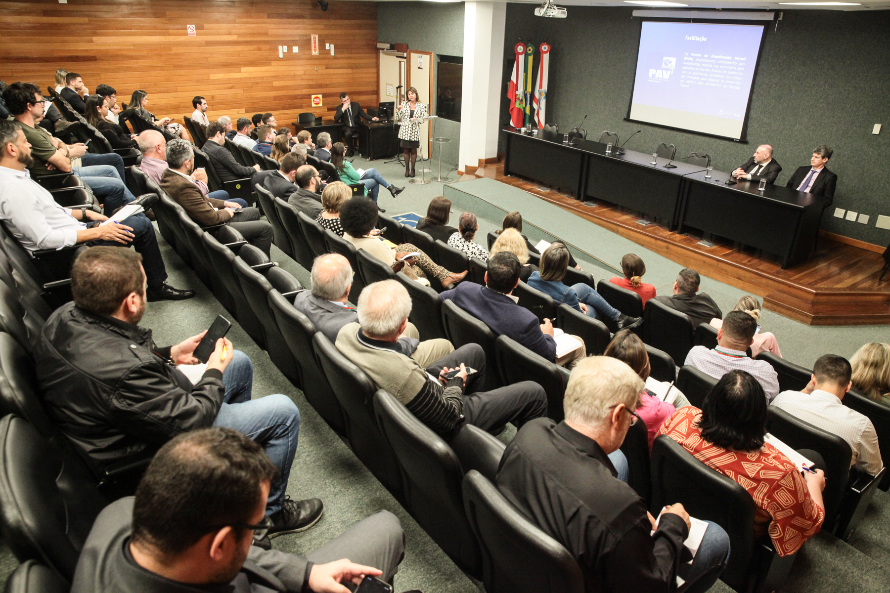 Reunião com Receita Federal - Apresentação dos trâmites para doação de bens apreendidos pela para Municípios e Entidades