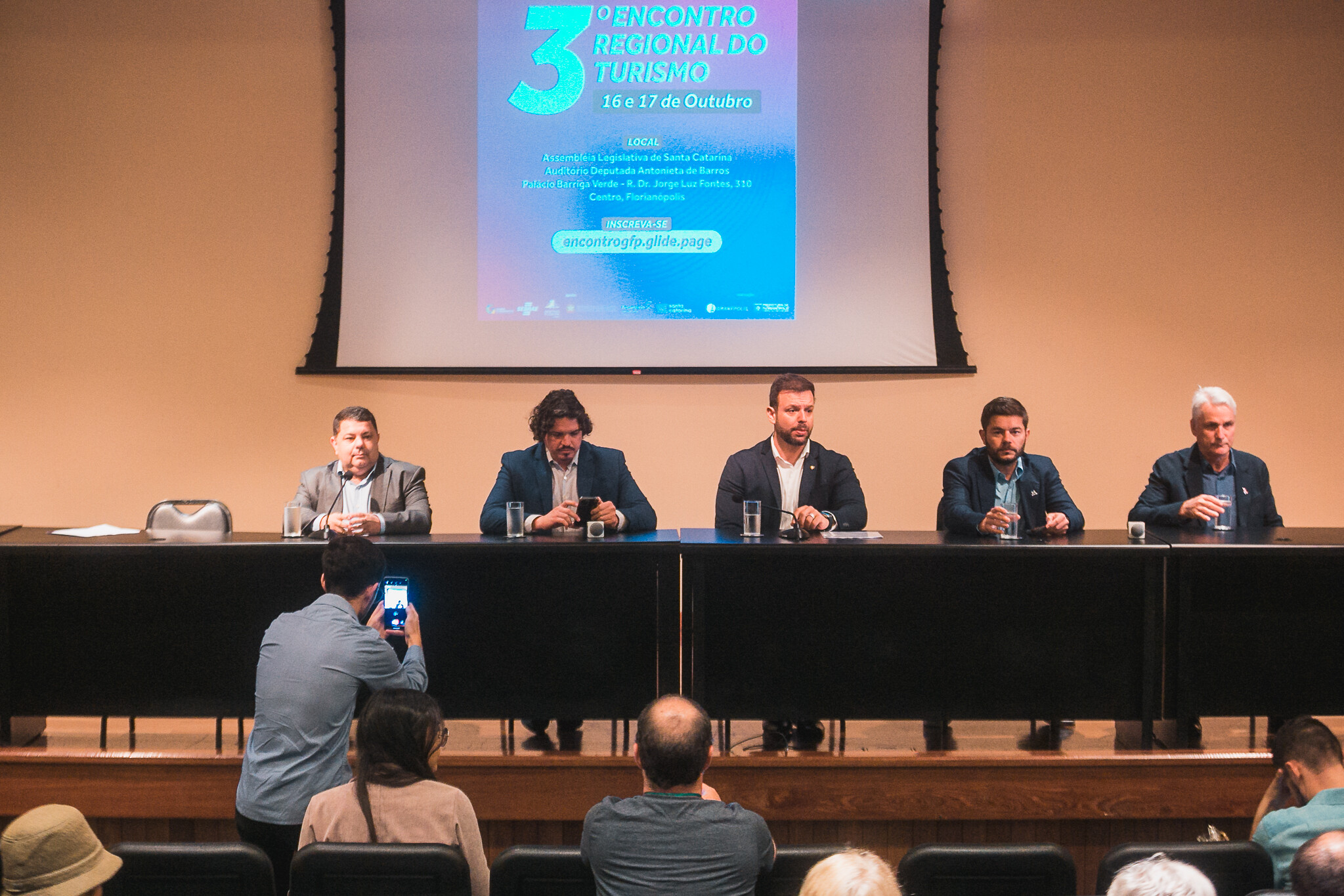 Encontro Regional de Turismo inicia na Alesc, com foco na criação de projetos comuns