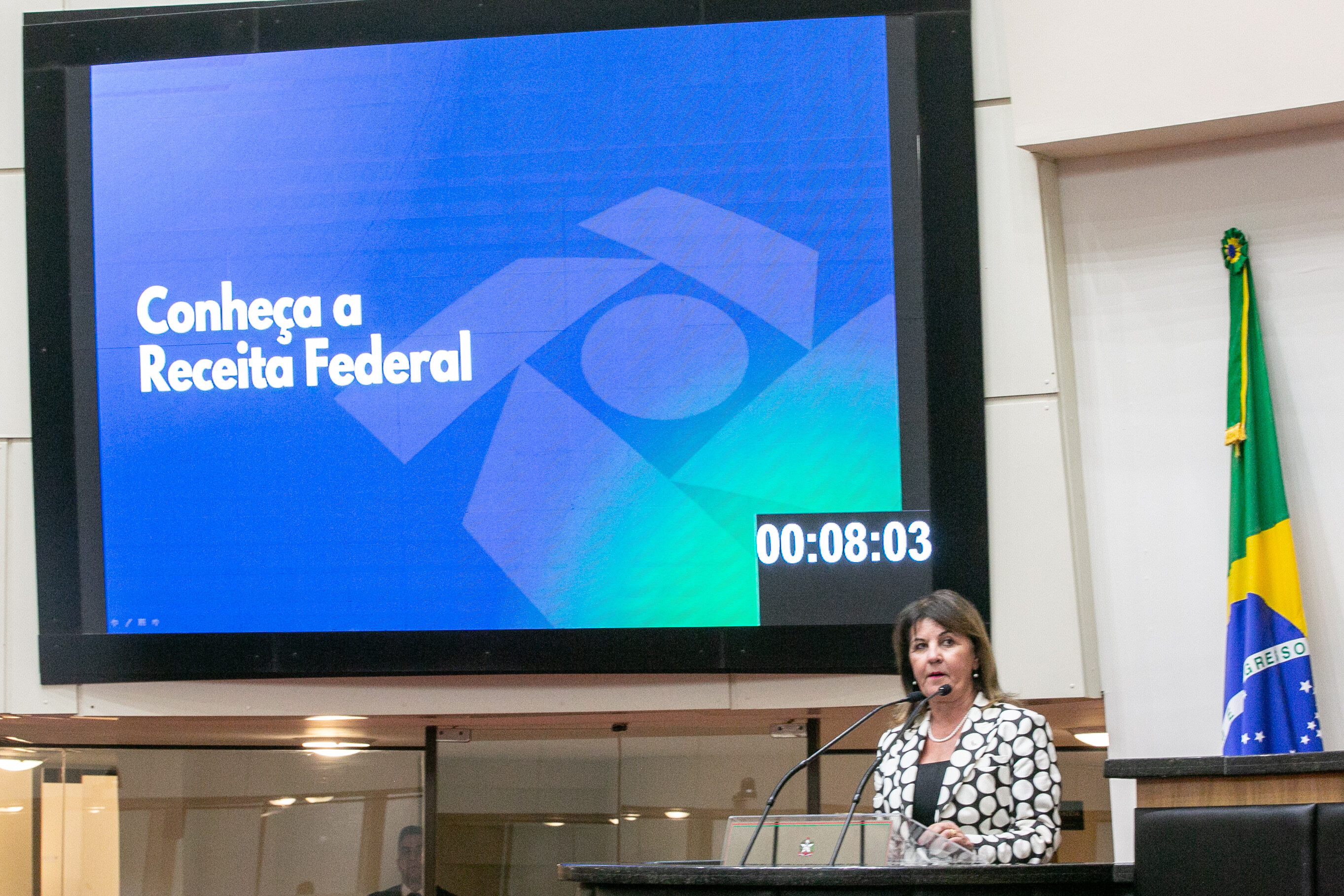Superintendência da Receita Federal em SC presta contas na Alesc