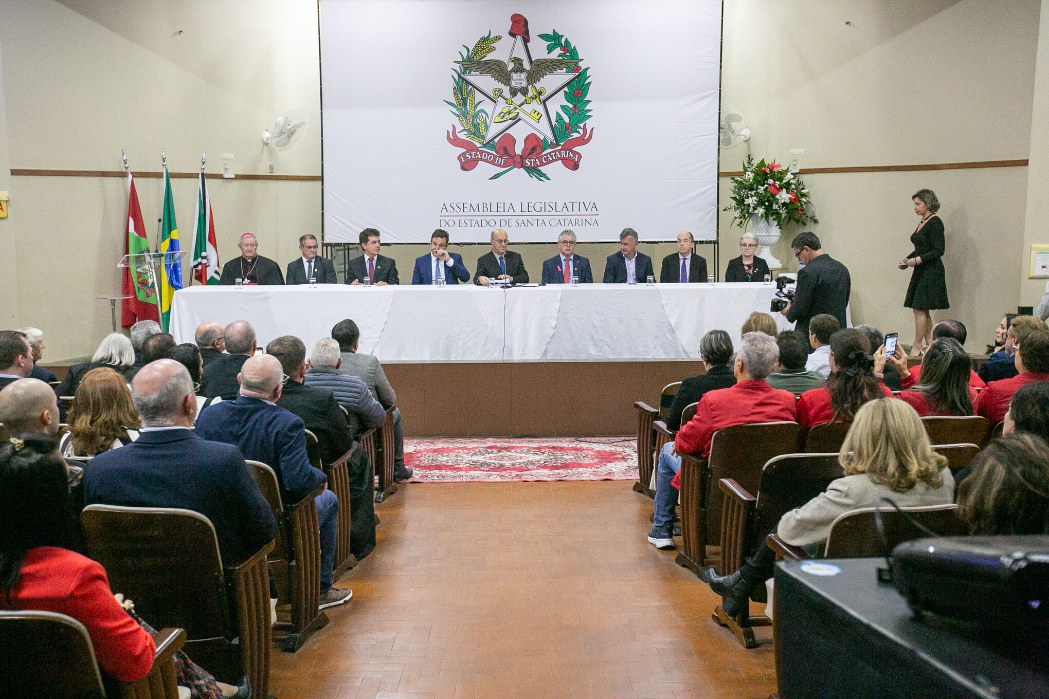 Sessão solene marca os 25 anos de criação da Diocese de Criciúma