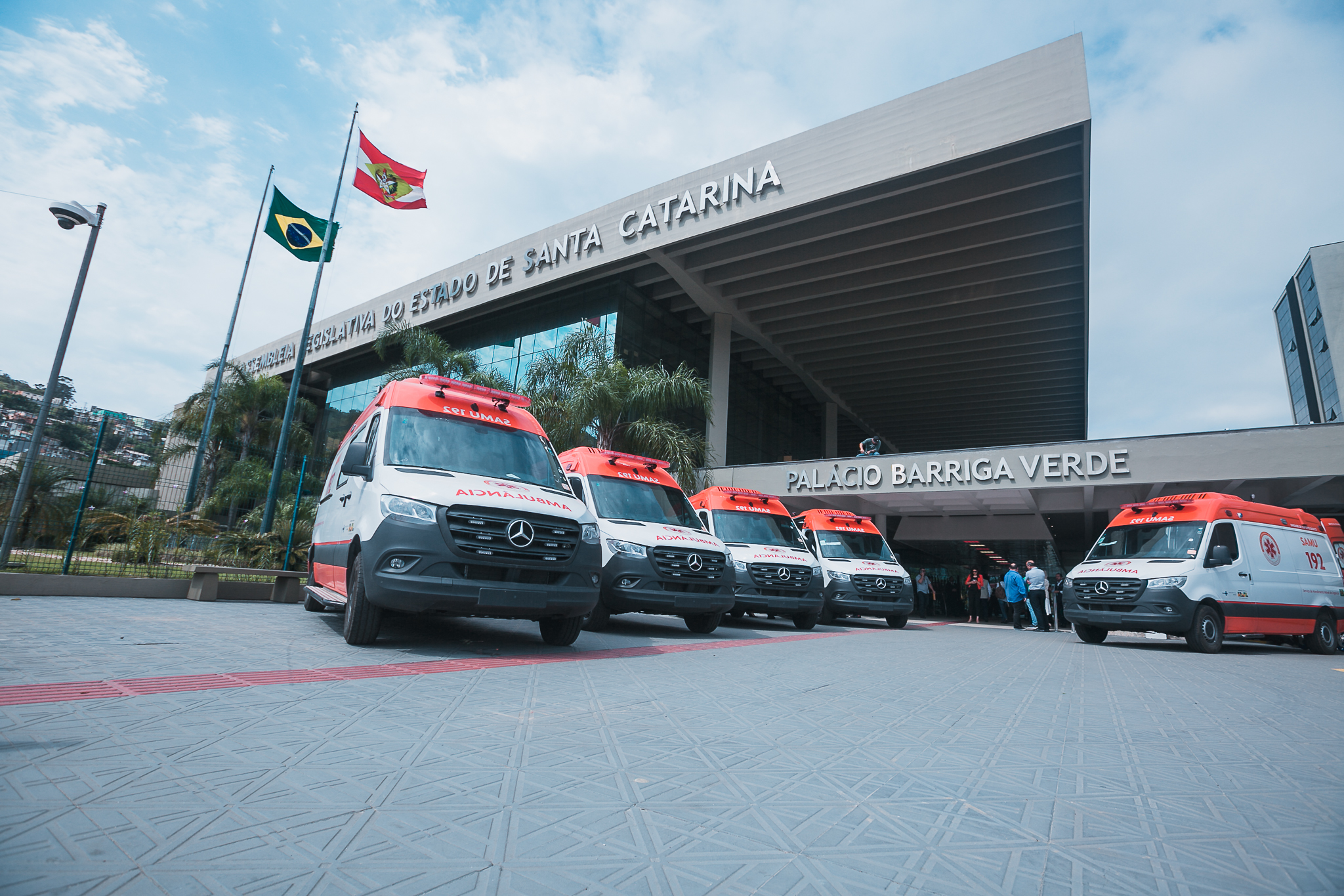 Ato oficial de entrega de Ambulâncias