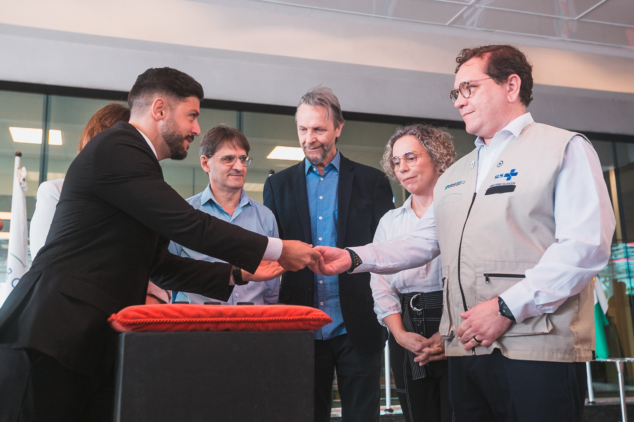 Ato oficial de entrega de Ambulâncias