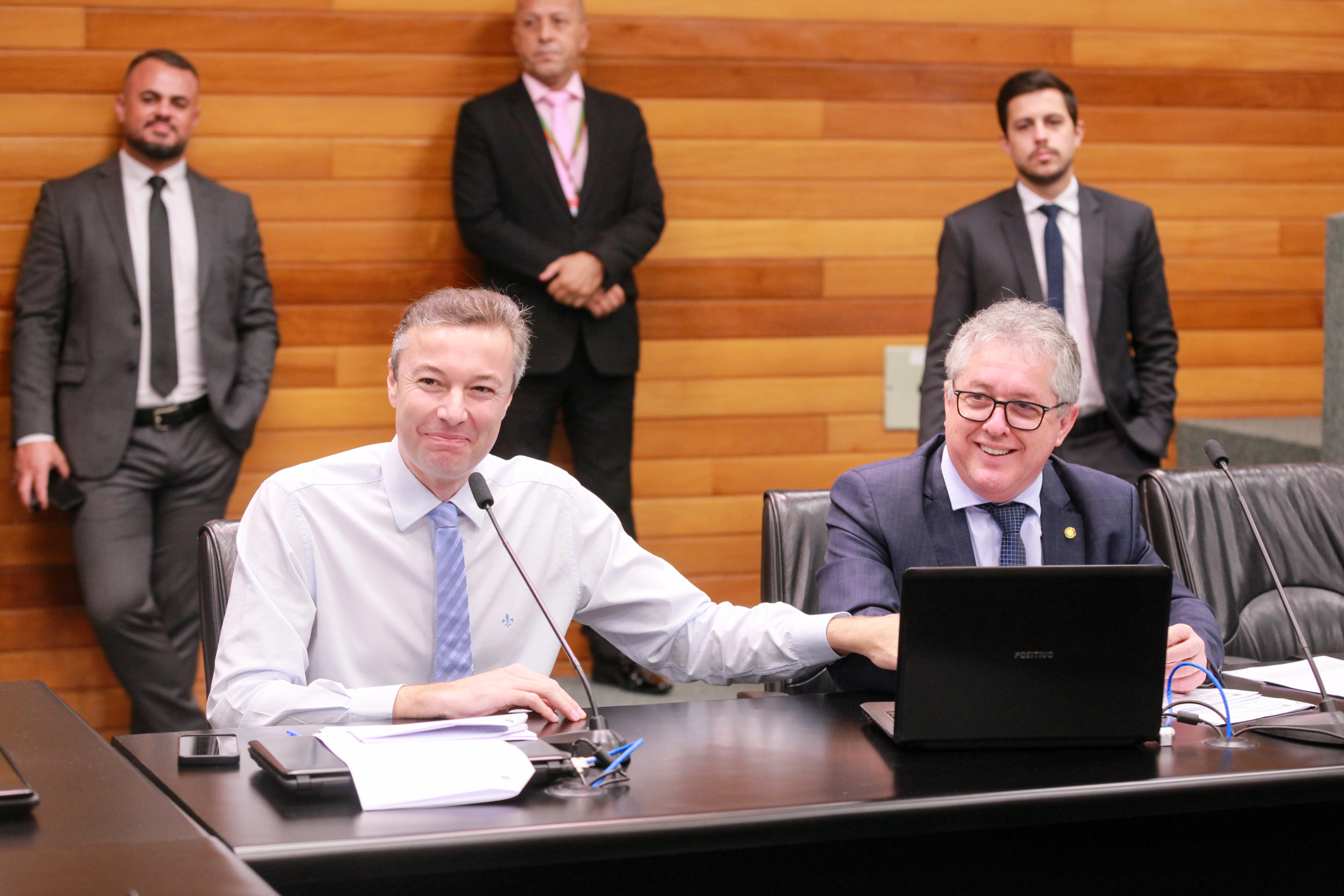 - Deputado Napoleão Bernardes (PSD)