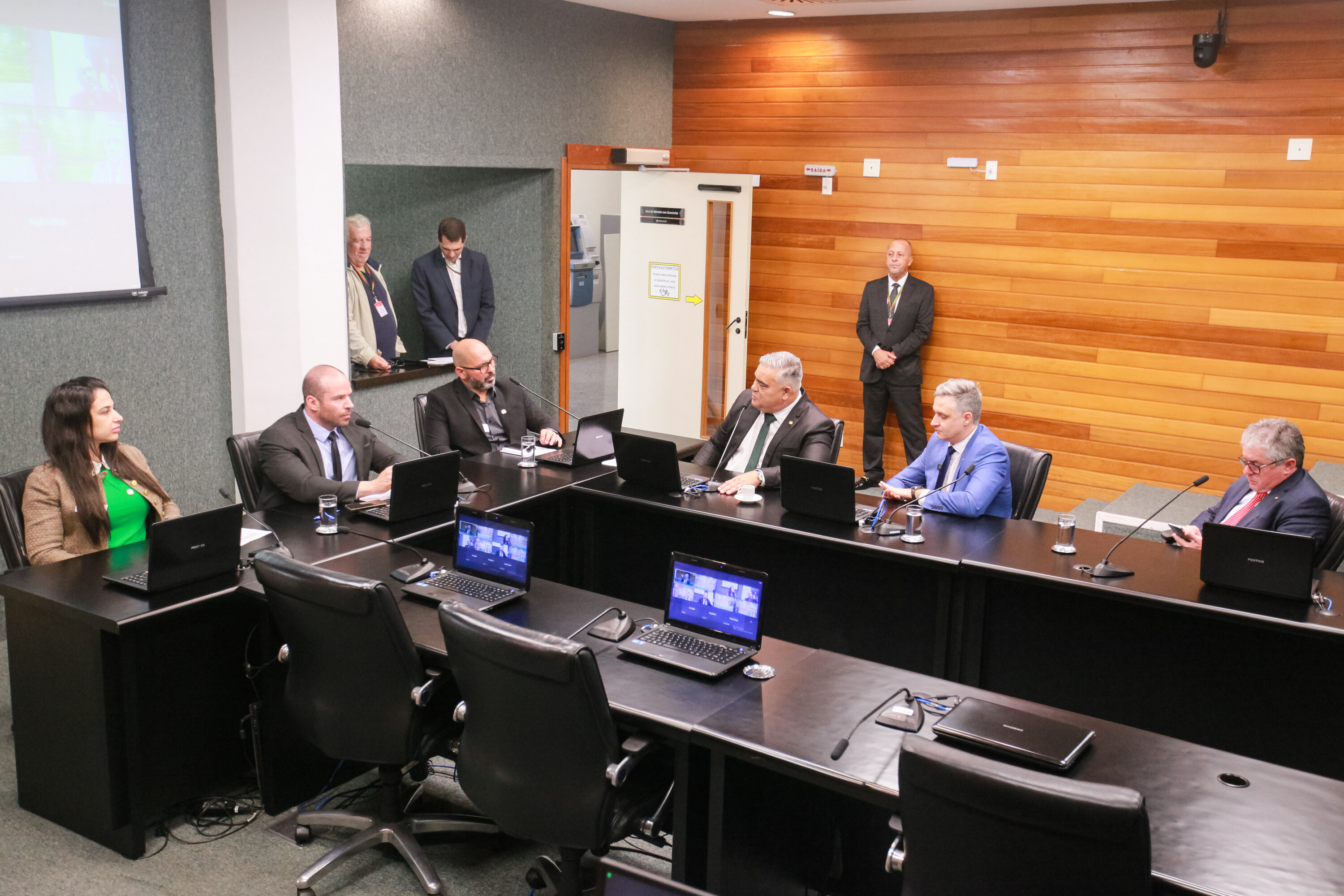 Situação do sistema penitenciário pautou debate na Comissão de Segurança Pública