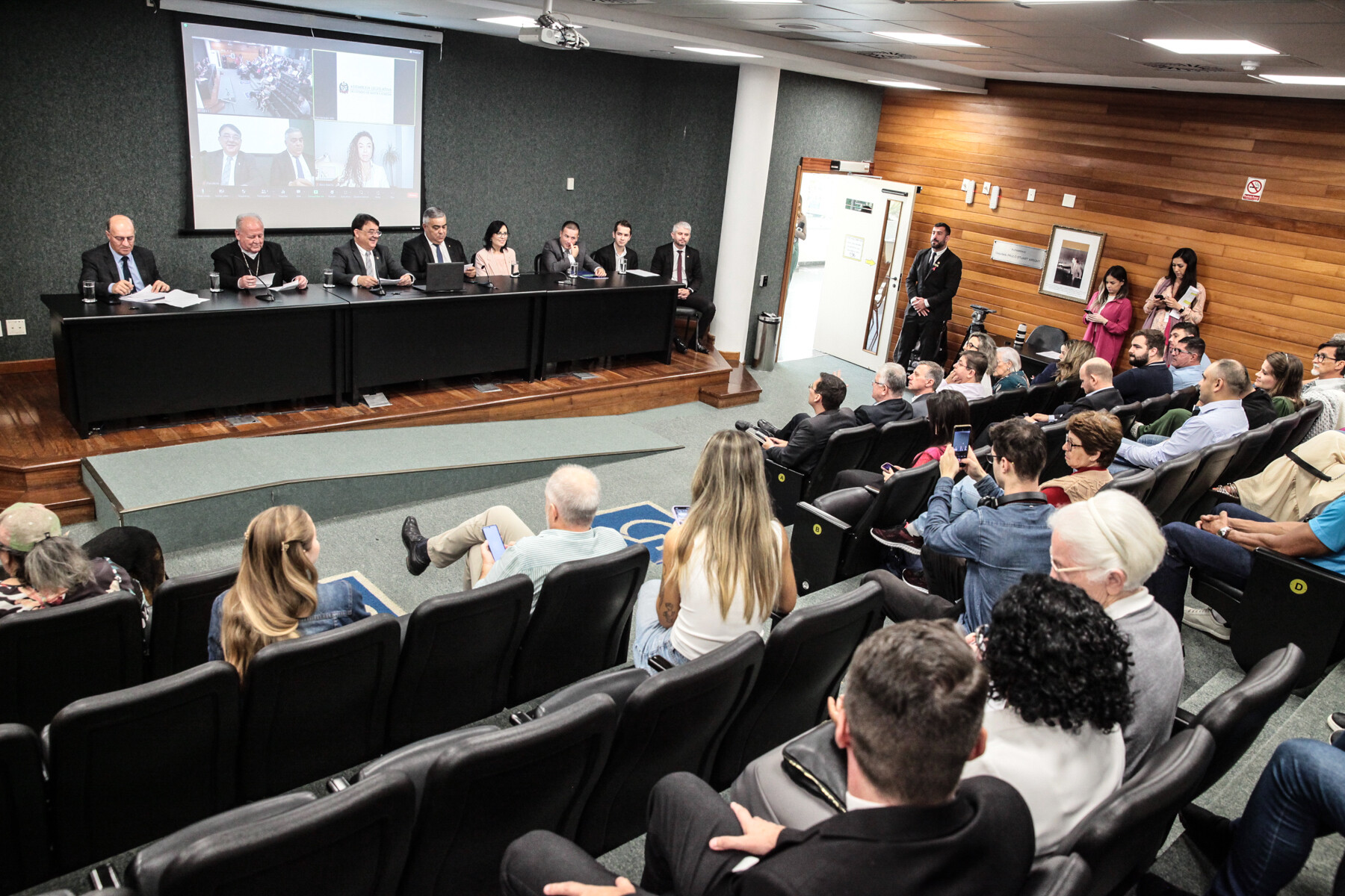 Instalada na Alesc a Frente Parlamentar em Defesa da Vida