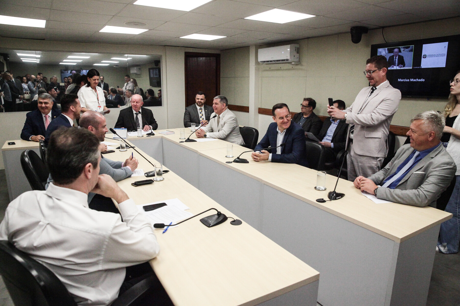 Comissão de Finanças aprova projeto que trata do plano de ajuste fiscal de SC