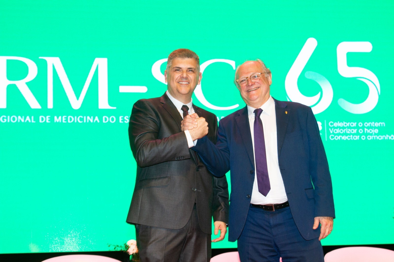 Deputado Dr. Vicente e o novo presidente do CRM-SC, Marcelo Lemos dos Reis