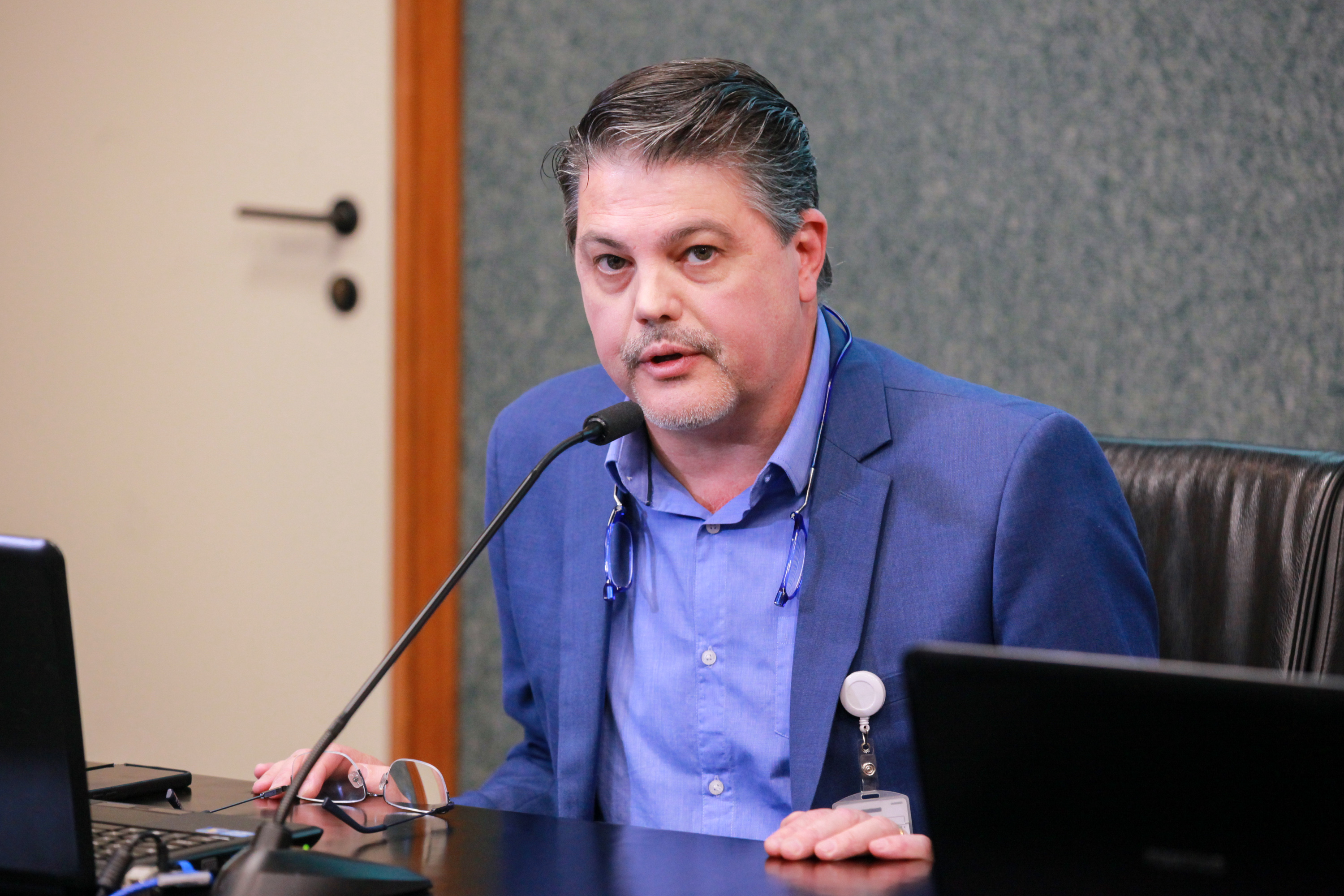 Dr. Levy Hermes Rau- Diretor-Geral do Hospital Joana de Gusmão
