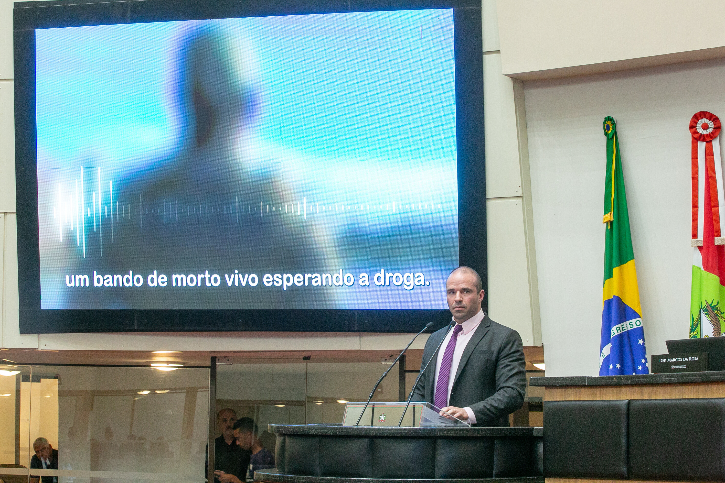 Sessão tem defesa da ação da PM com moradores de rua de Itajaí