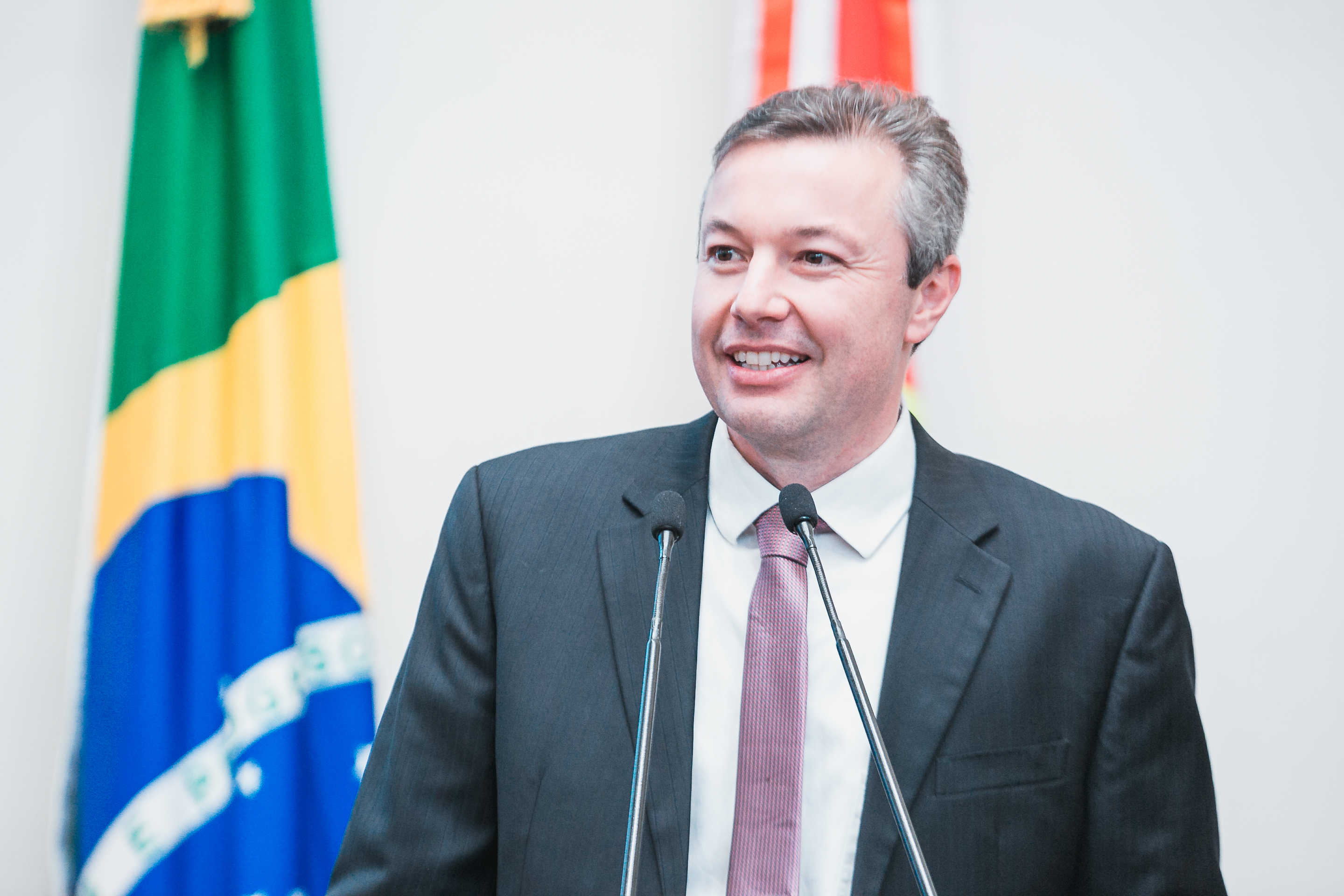 - Deputado Napoleão Bernardes (PSD)