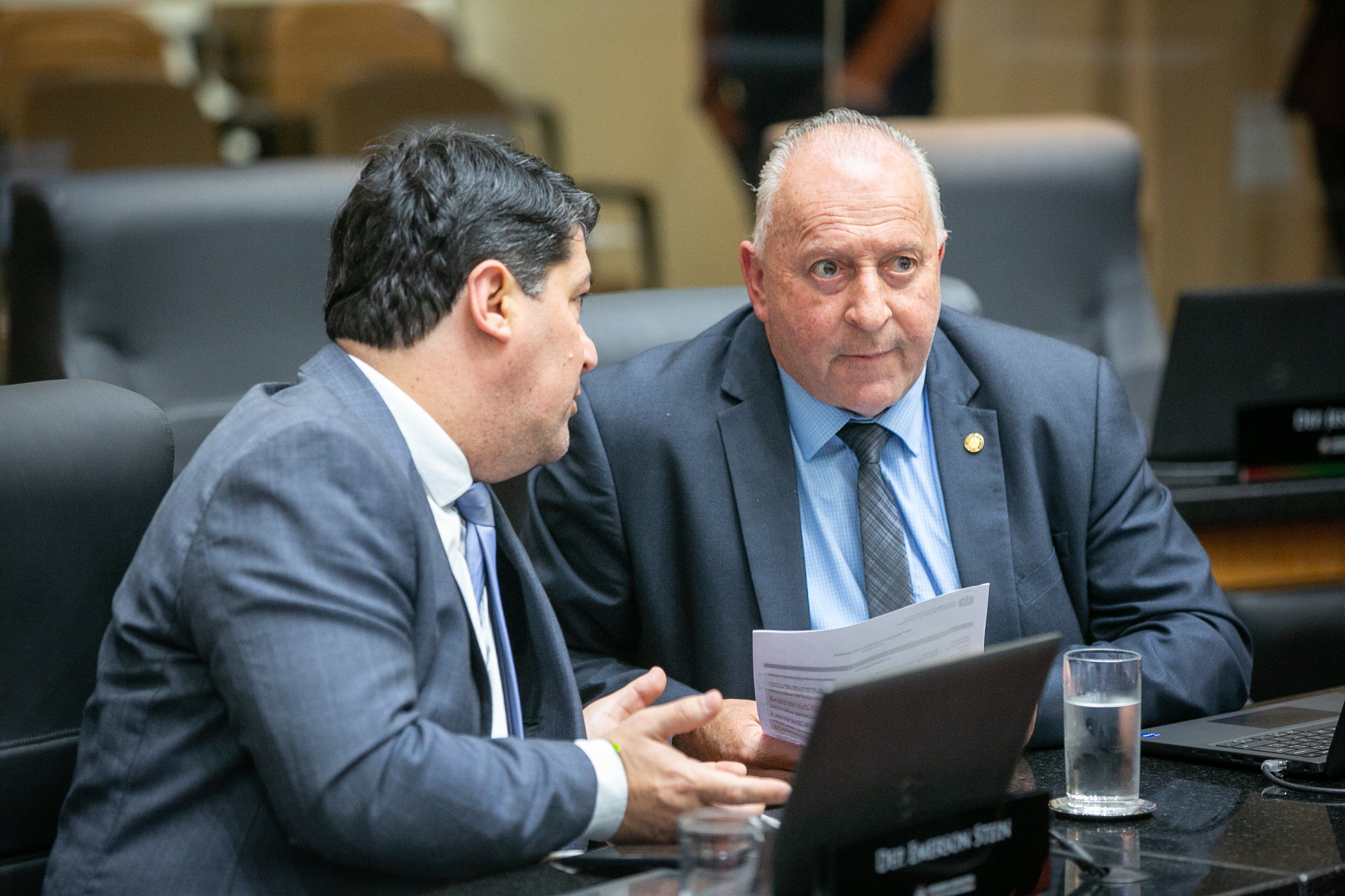 - Deputado Oscar Gutz (PL)