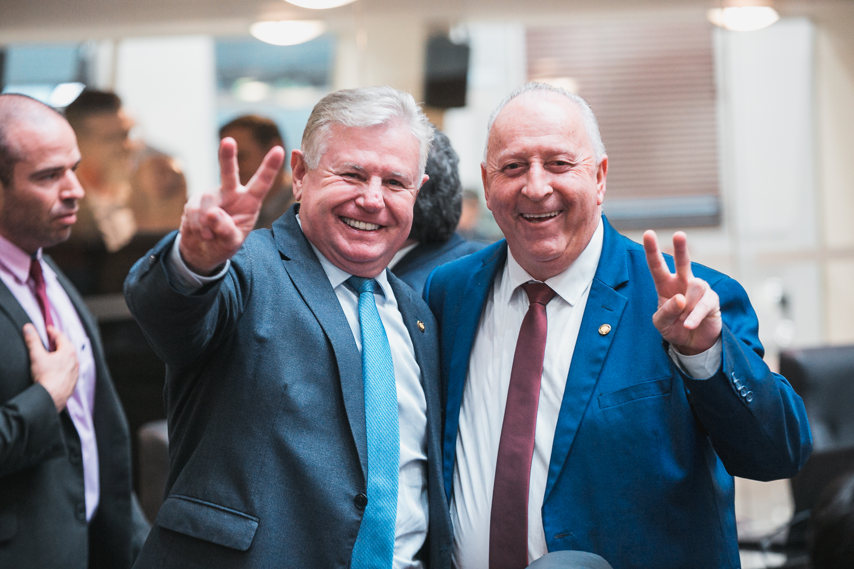 - Deputado Nilso Berlanda (PL)  - Deputado Oscar Gutz (PL)