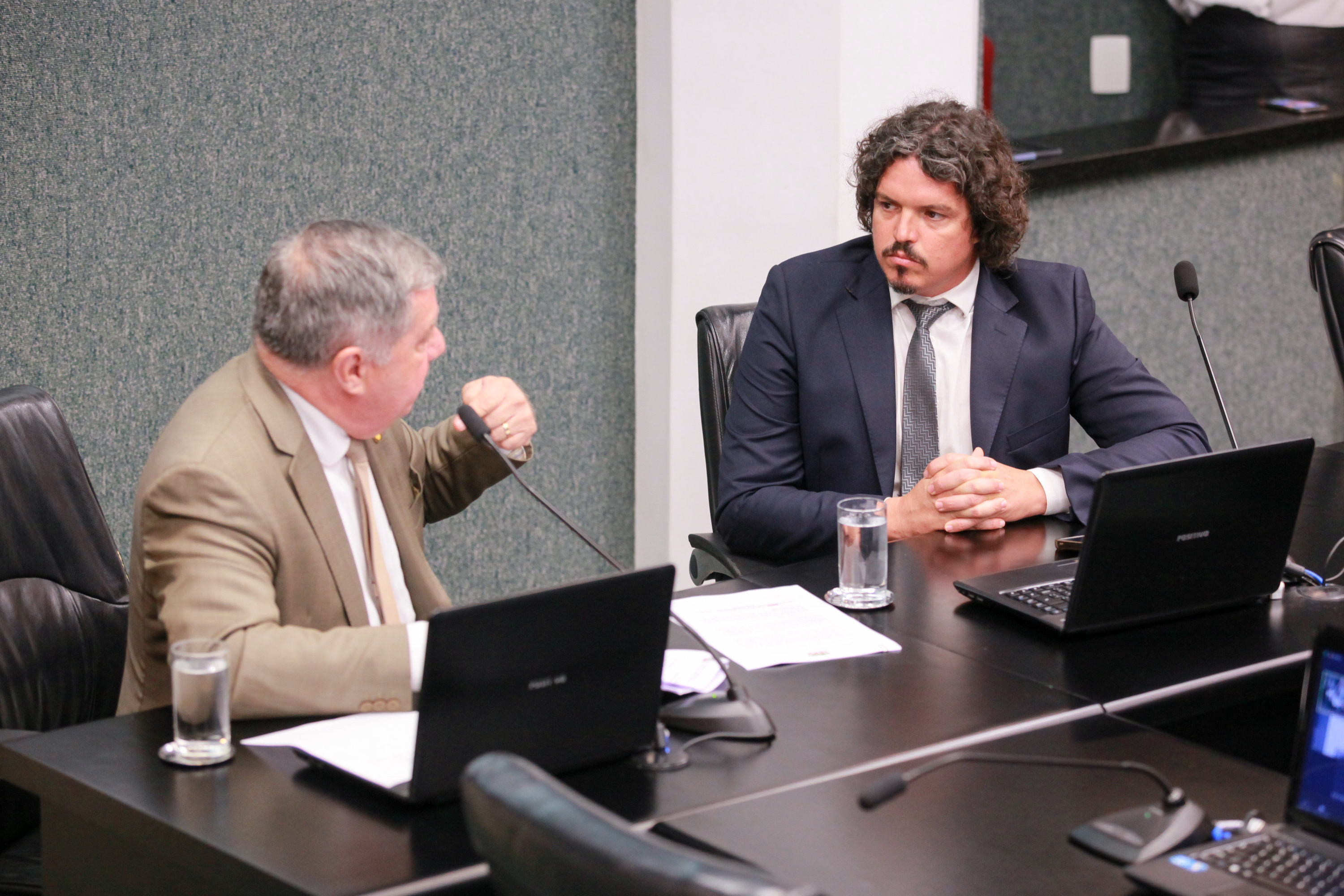 - Deputado Mário Motta (PSD) - Deputado Marquito (PSOL)