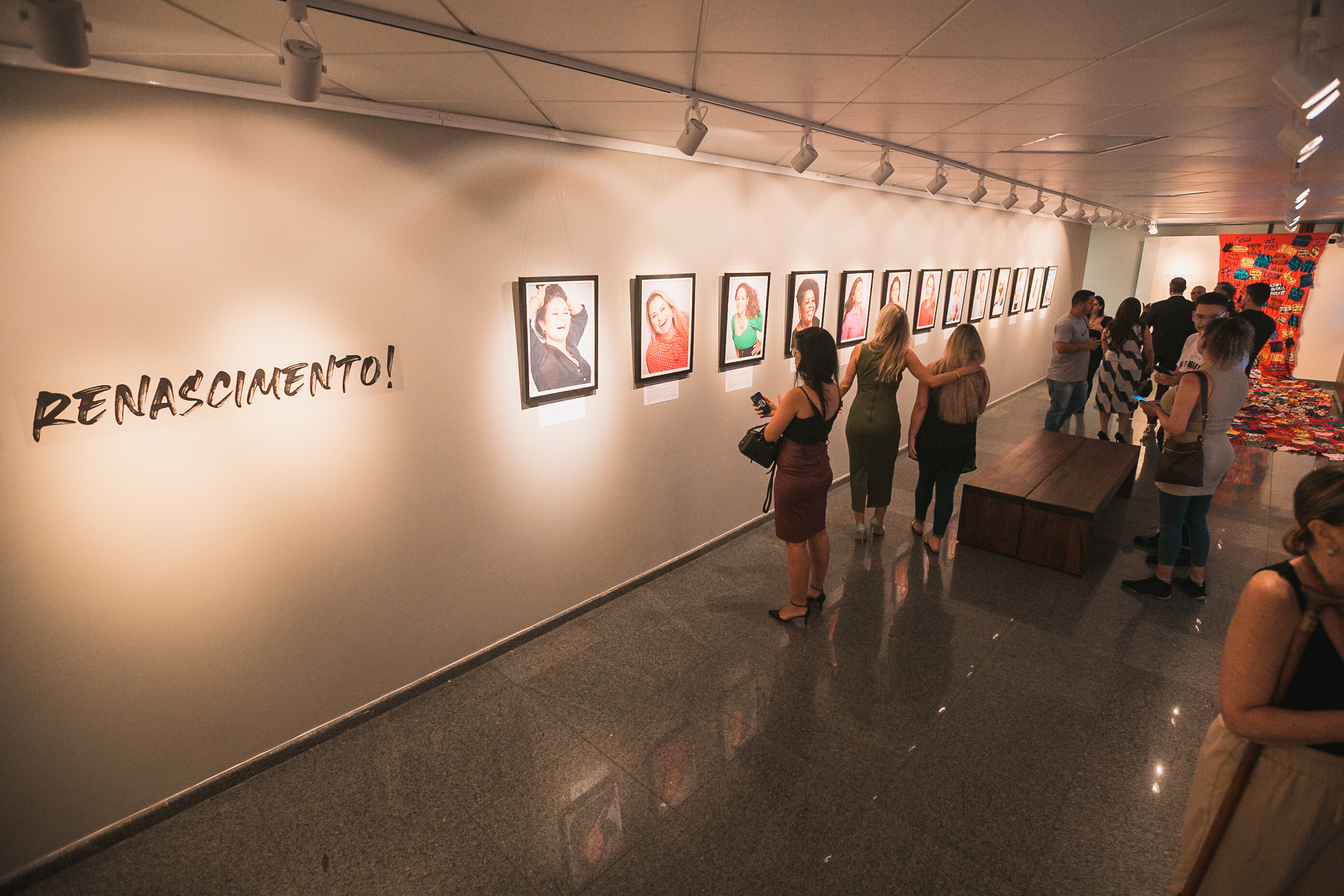Aberta na Alesc exposição “Não cale a sua voz!”, sobre violência contra a mulher
