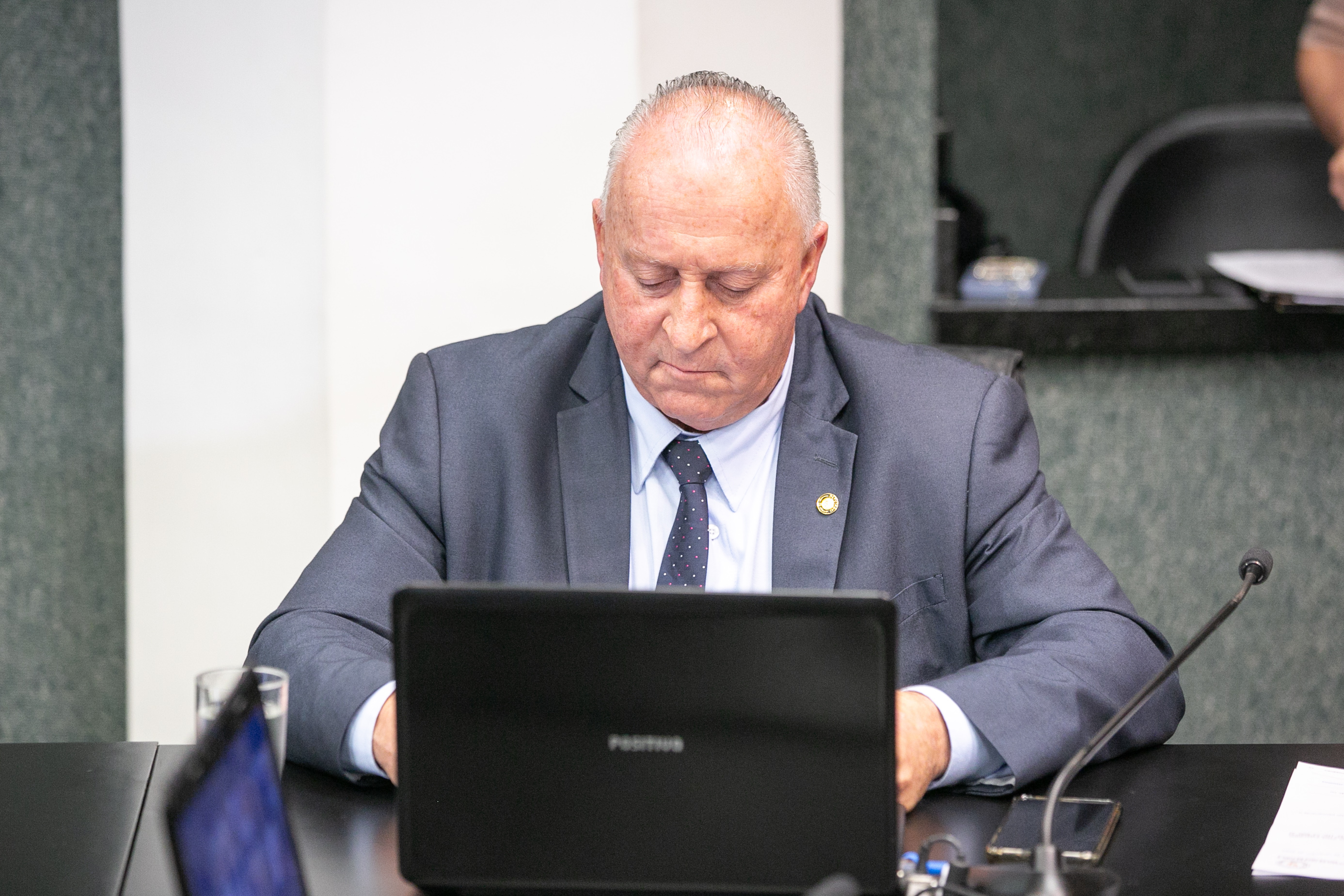 - Deputado Oscar Gutz (PL)