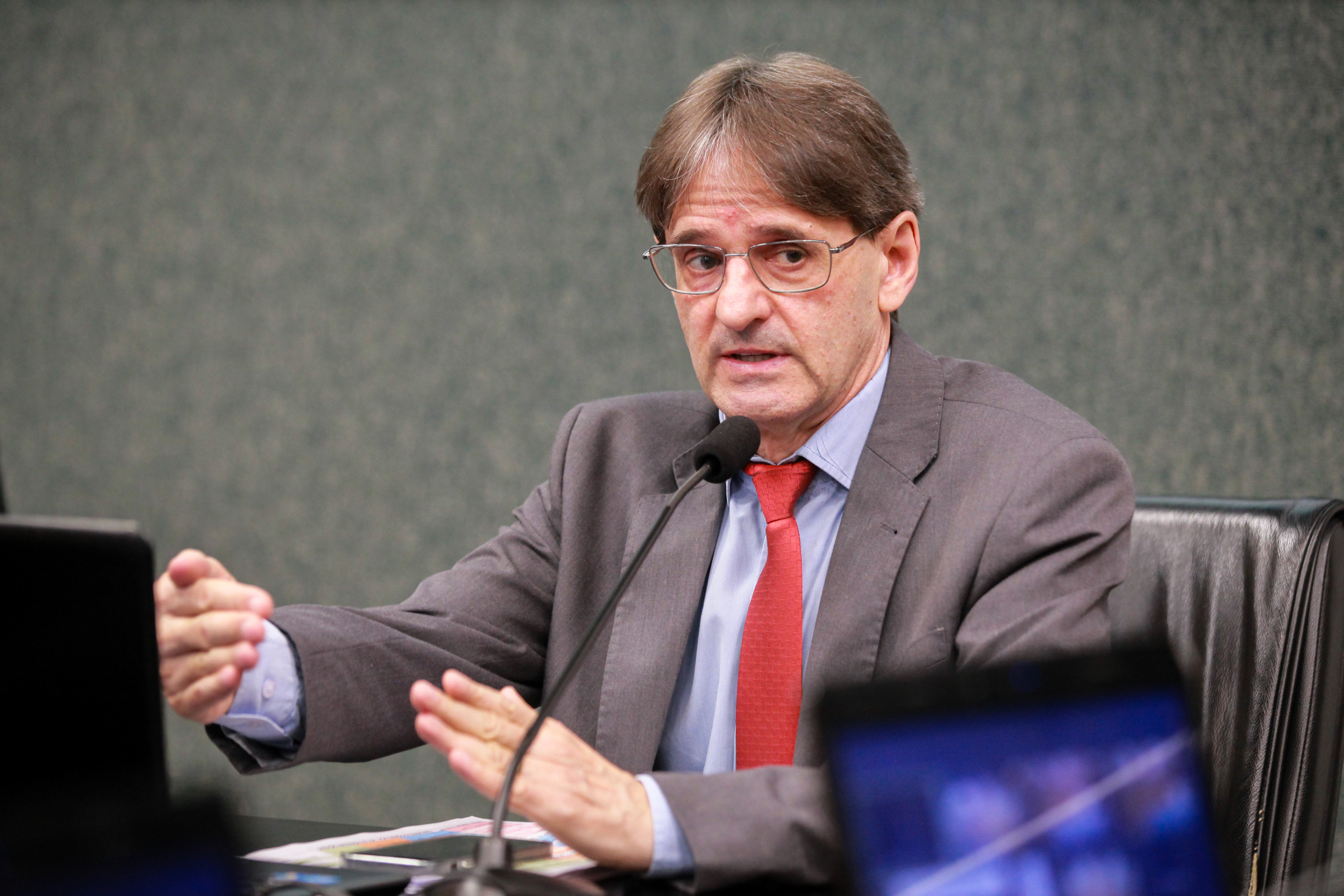 - Deputado Neodi Saretta (PT)