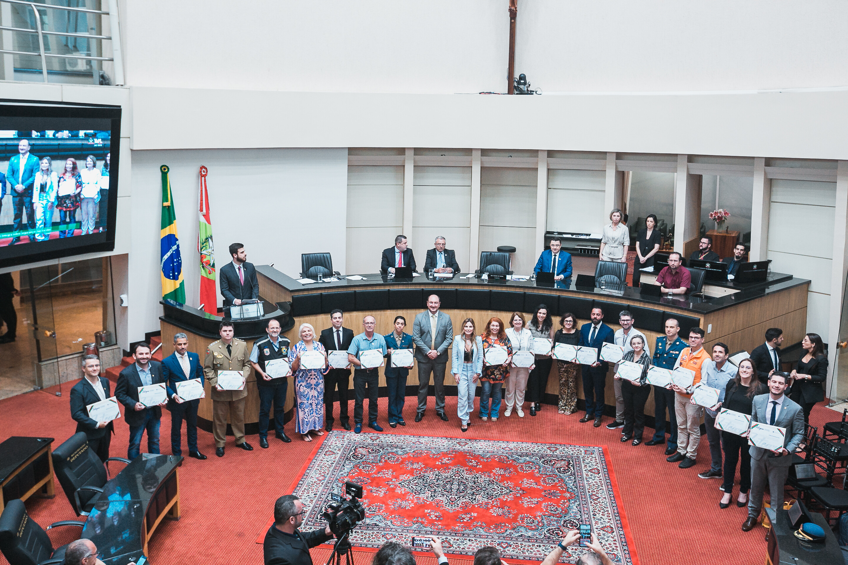 Entidades e personalidades foram homenageadas pela dedicação e contribuição aos trabalhos do Comitê.