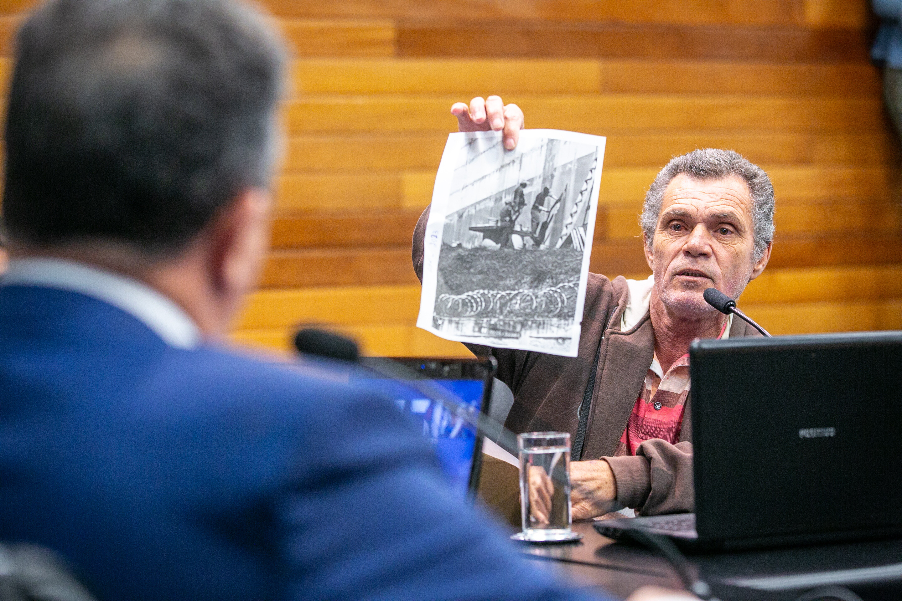 Comissão da Casan ouve representantes dos moradores e do MAB