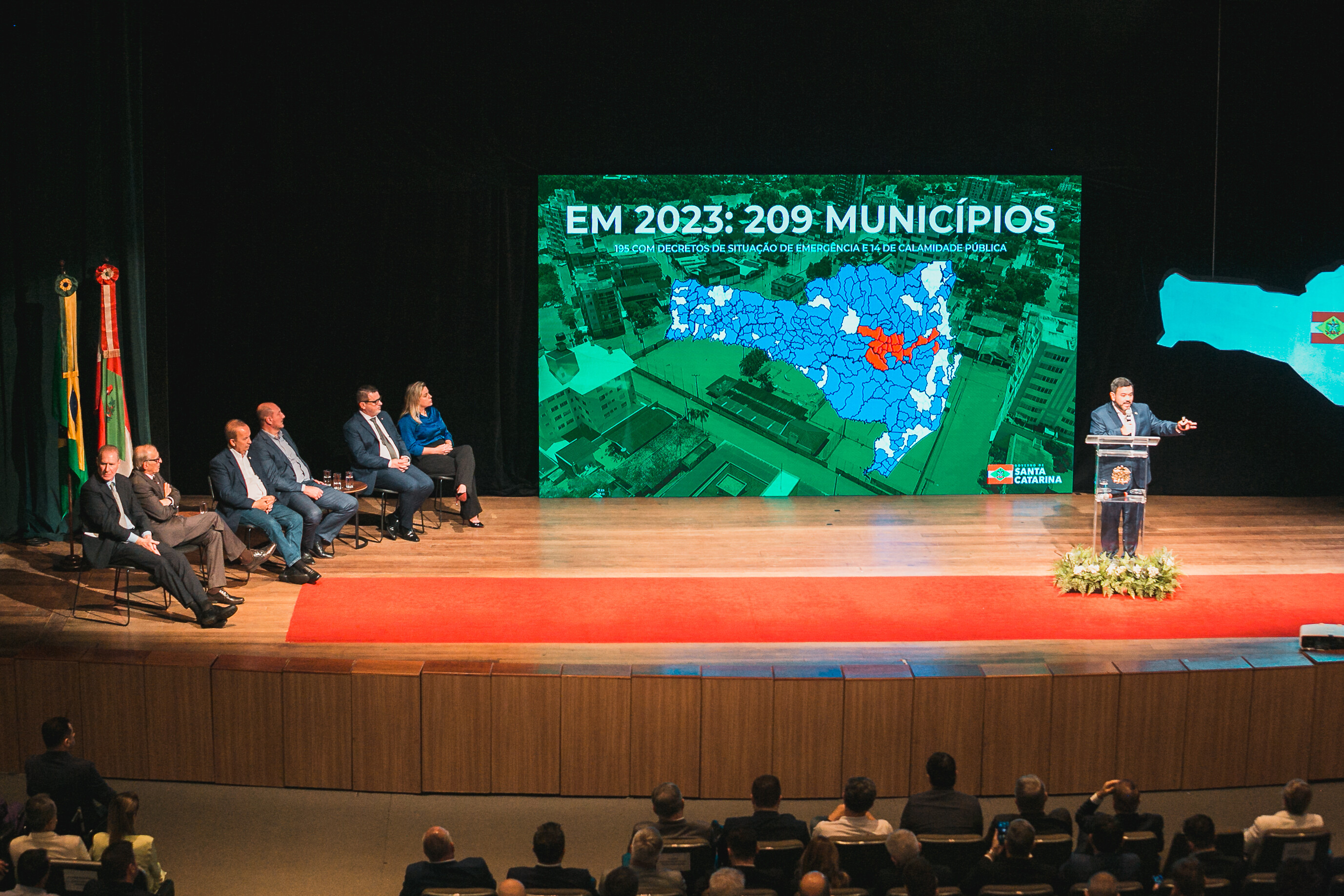 Recursos da Alesc vão auxiliar municípios afetados pelas enchentes
