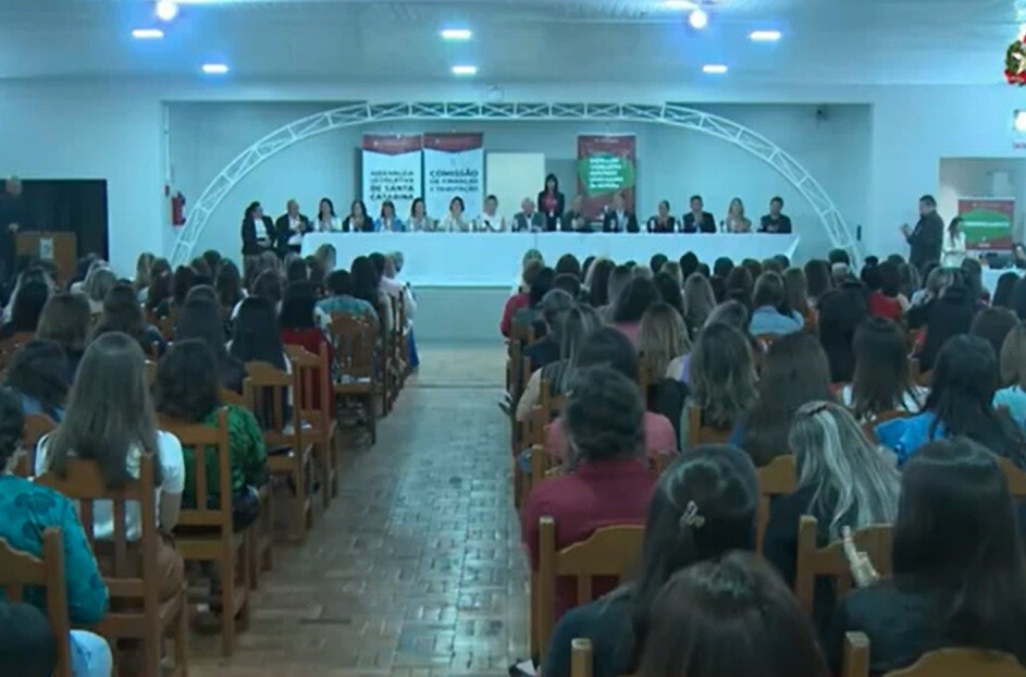 Fórum em Ponte Serrada busca despertar empreendedorismo feminino