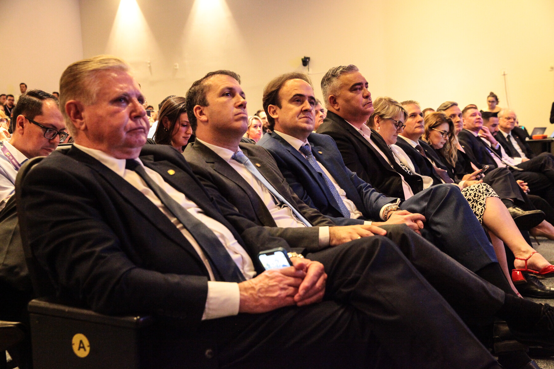 Os deputados marcaram presença no Congresso Estadual de Vereadores.