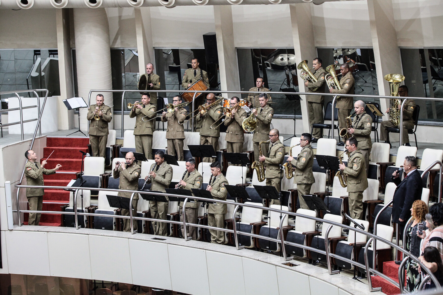 Sessão especial marca os 130 anos da Banda da Polícia Militar de SC